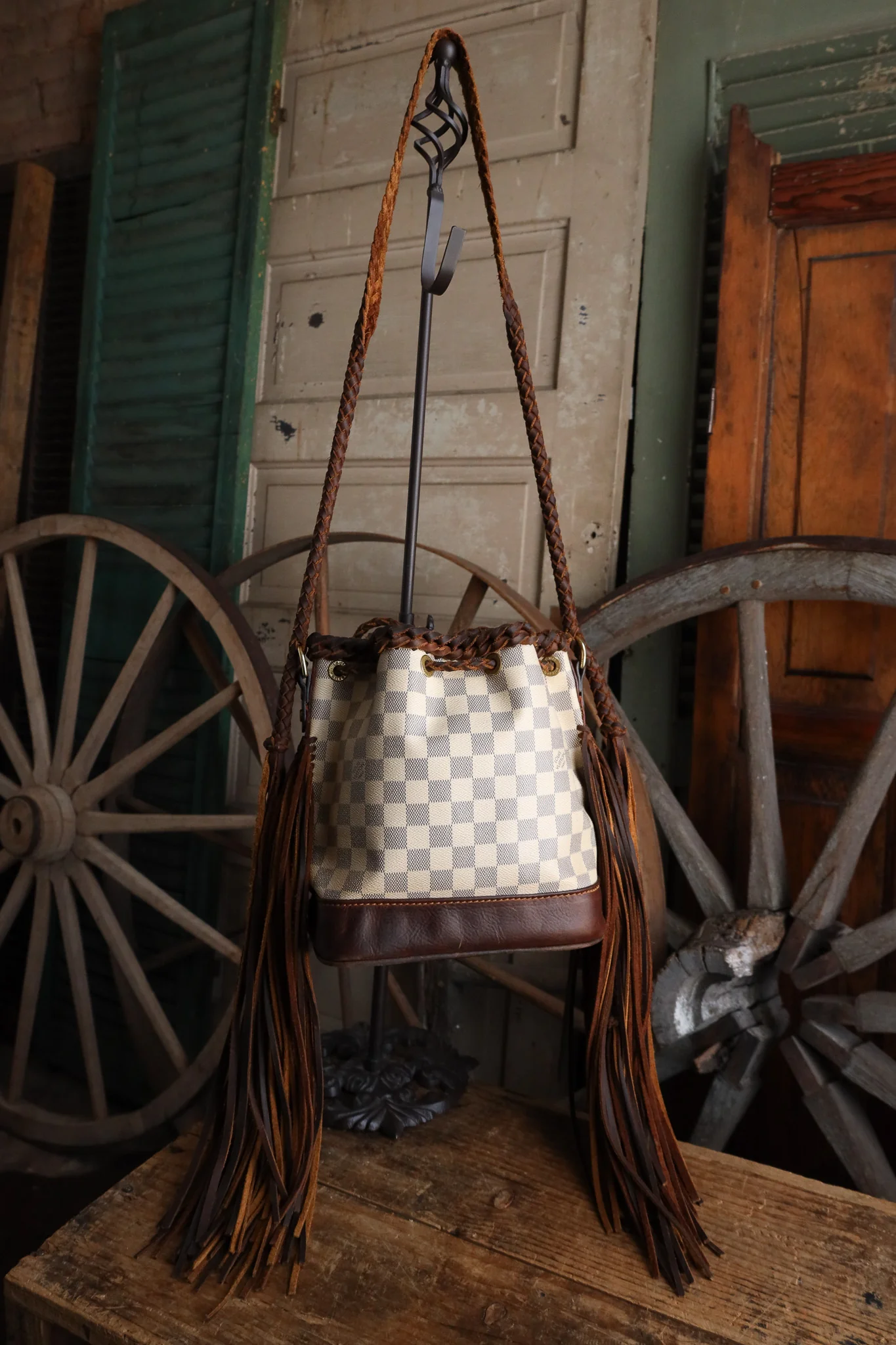 Leather and Vodka Noe BB 115 Carat Tyronne Fringe Bag - Image 10