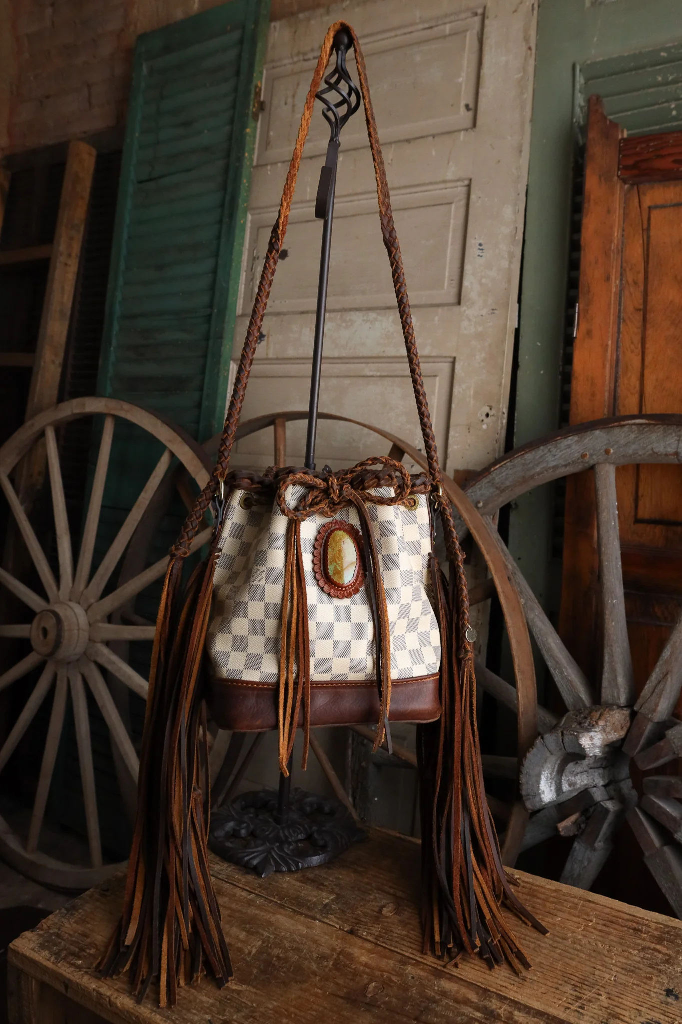 Leather and Vodka Noe BB 115 Carat Tyronne Fringe Bag - Image 7