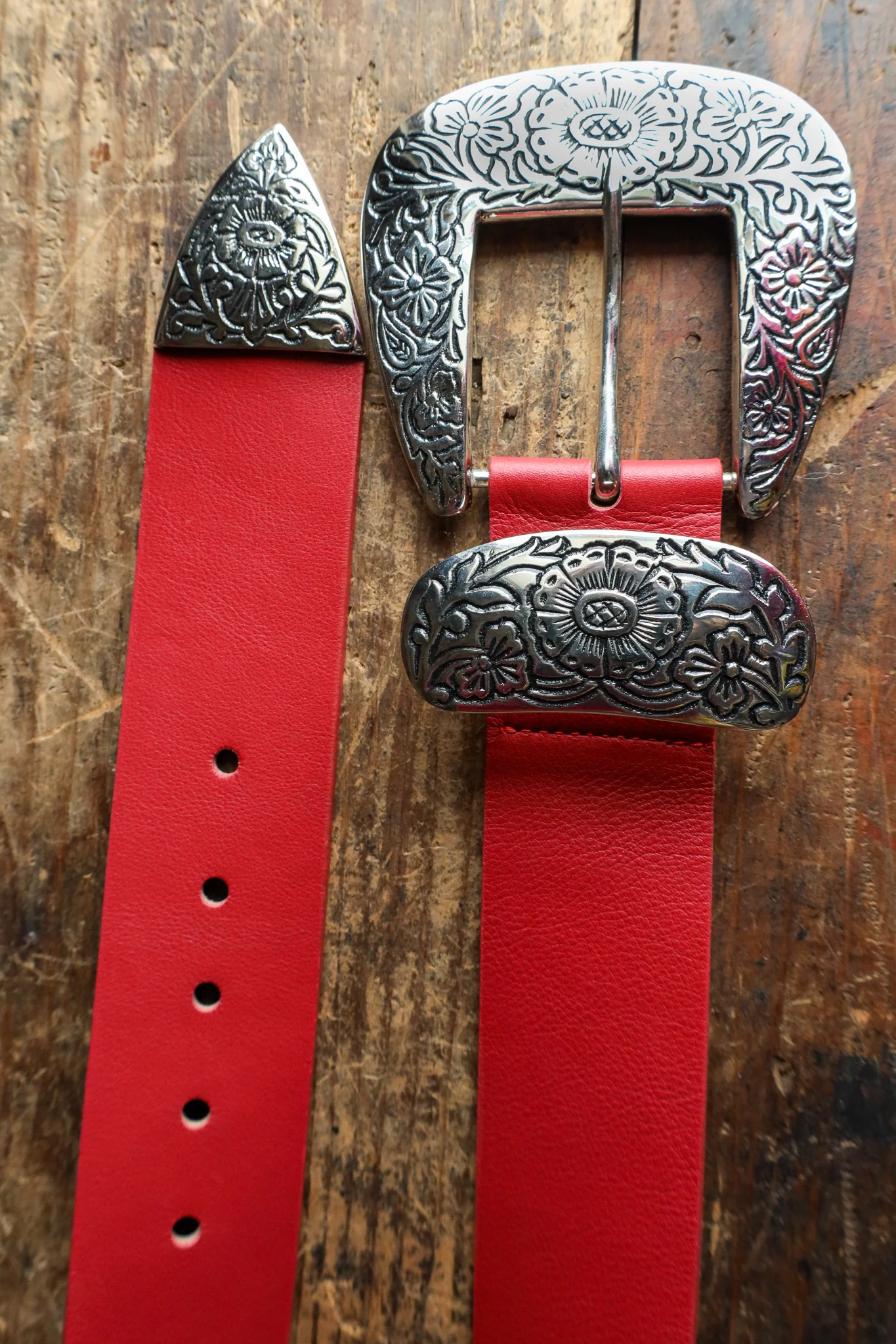 STREETS AHEAD BIG BUCKLE BELT- RED