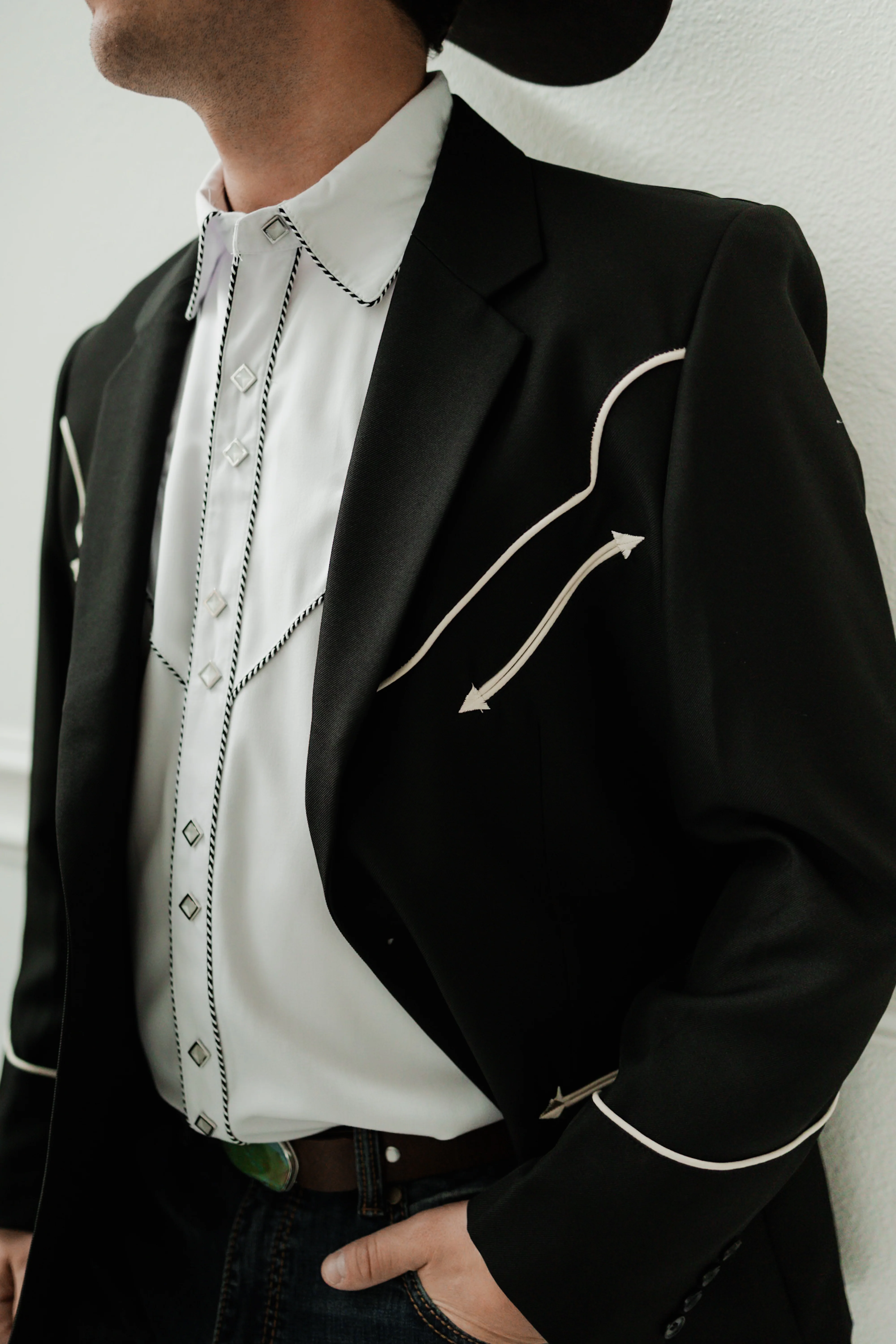 SCULLY MEN'S PIPED BLAZER - Image 3