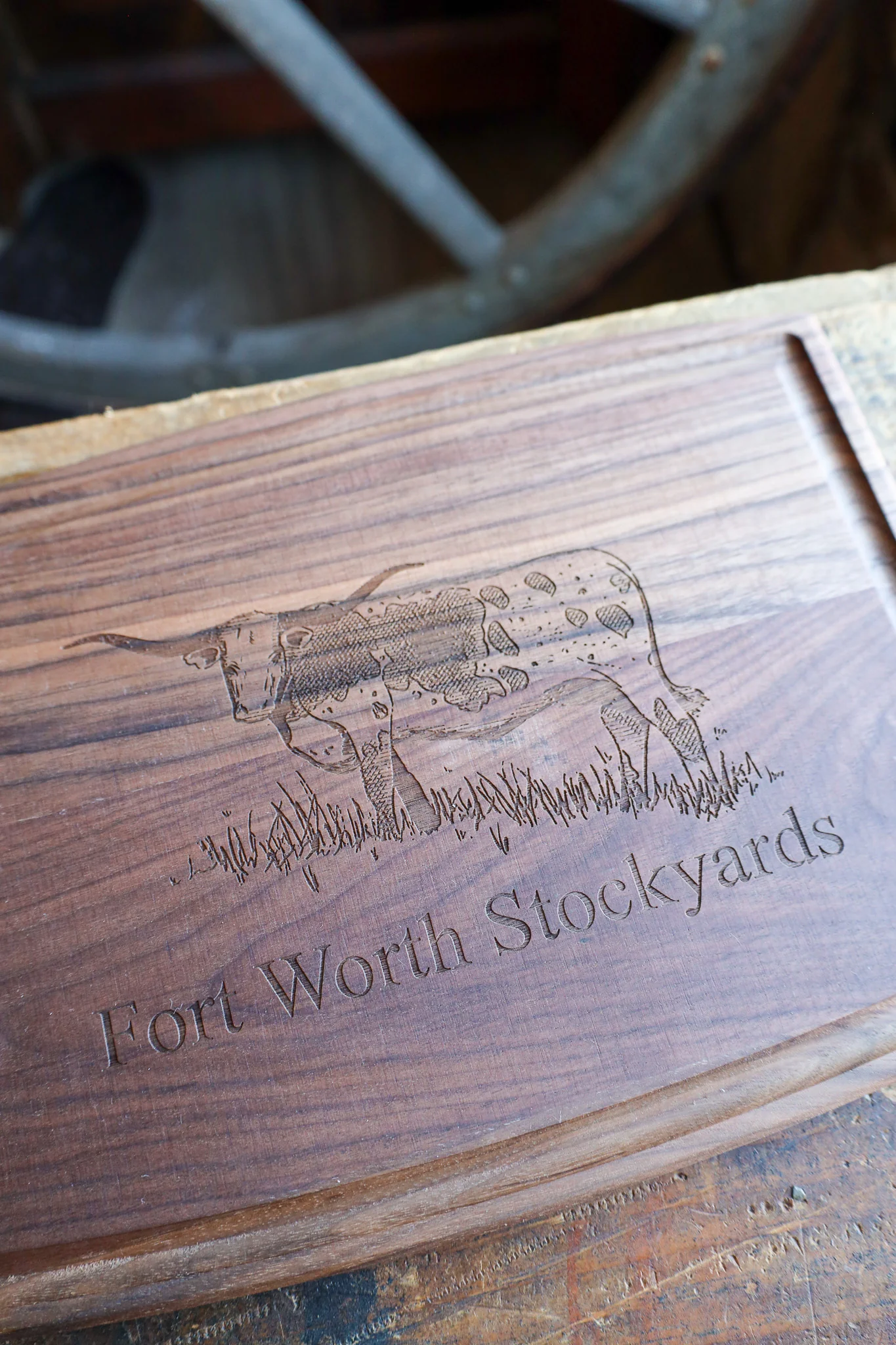 Maverick Exclusive Fort Worth Stockyards Longhorn 12X9 Walnut Board - Image 7