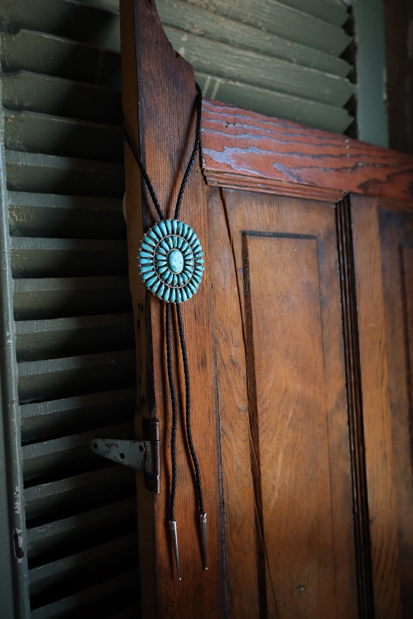 Turquoise Teardrops Circles Black Leather Bolo - Image 3