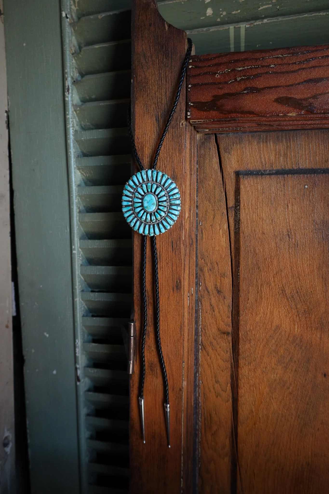 Turquoise Teardrops Circles Black Leather Bolo - Image 5
