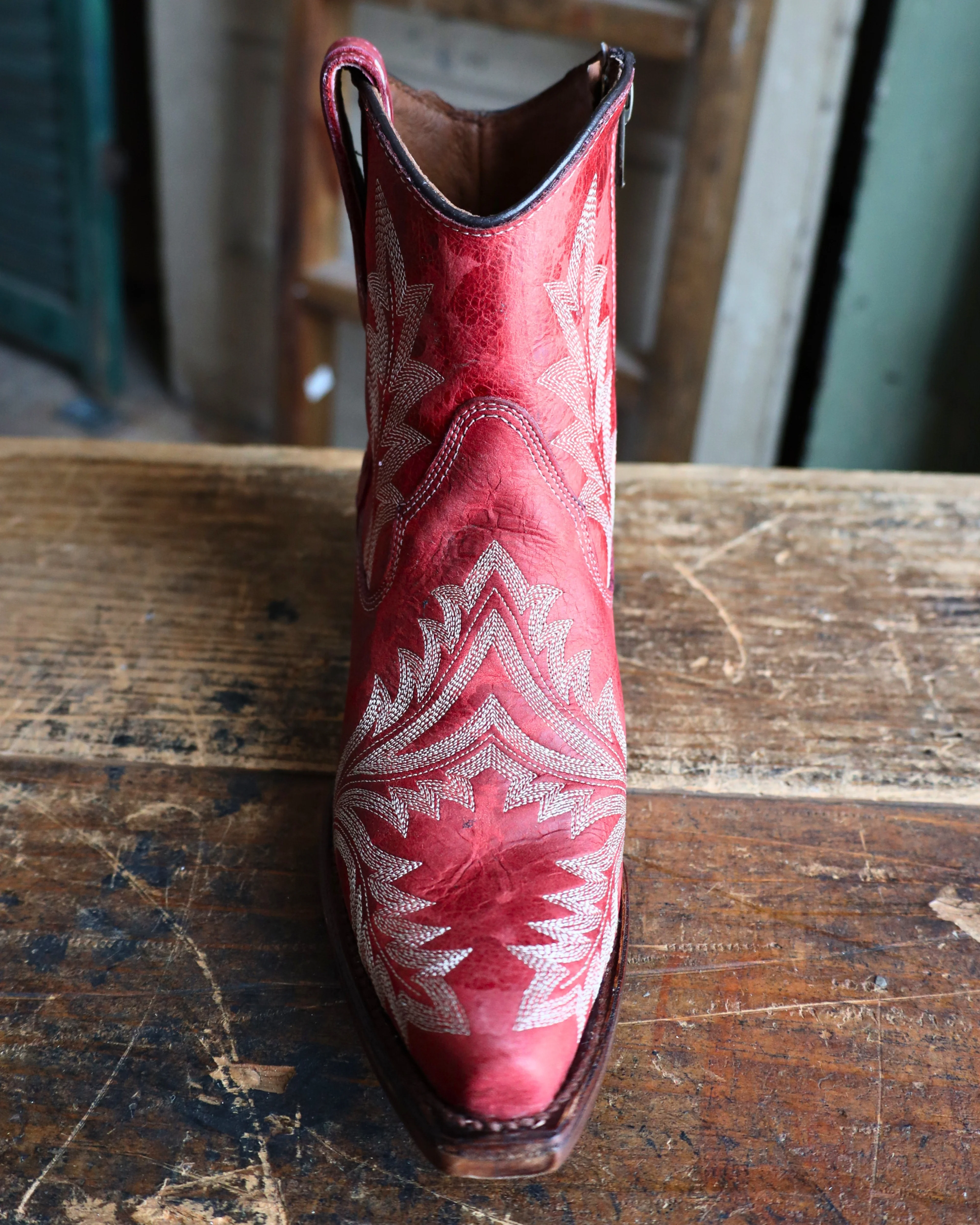 CIRCLE G BY CORRAL WOMEN'S RED EMBROIDERY ANKLE 8.5" BOOT - Image 4