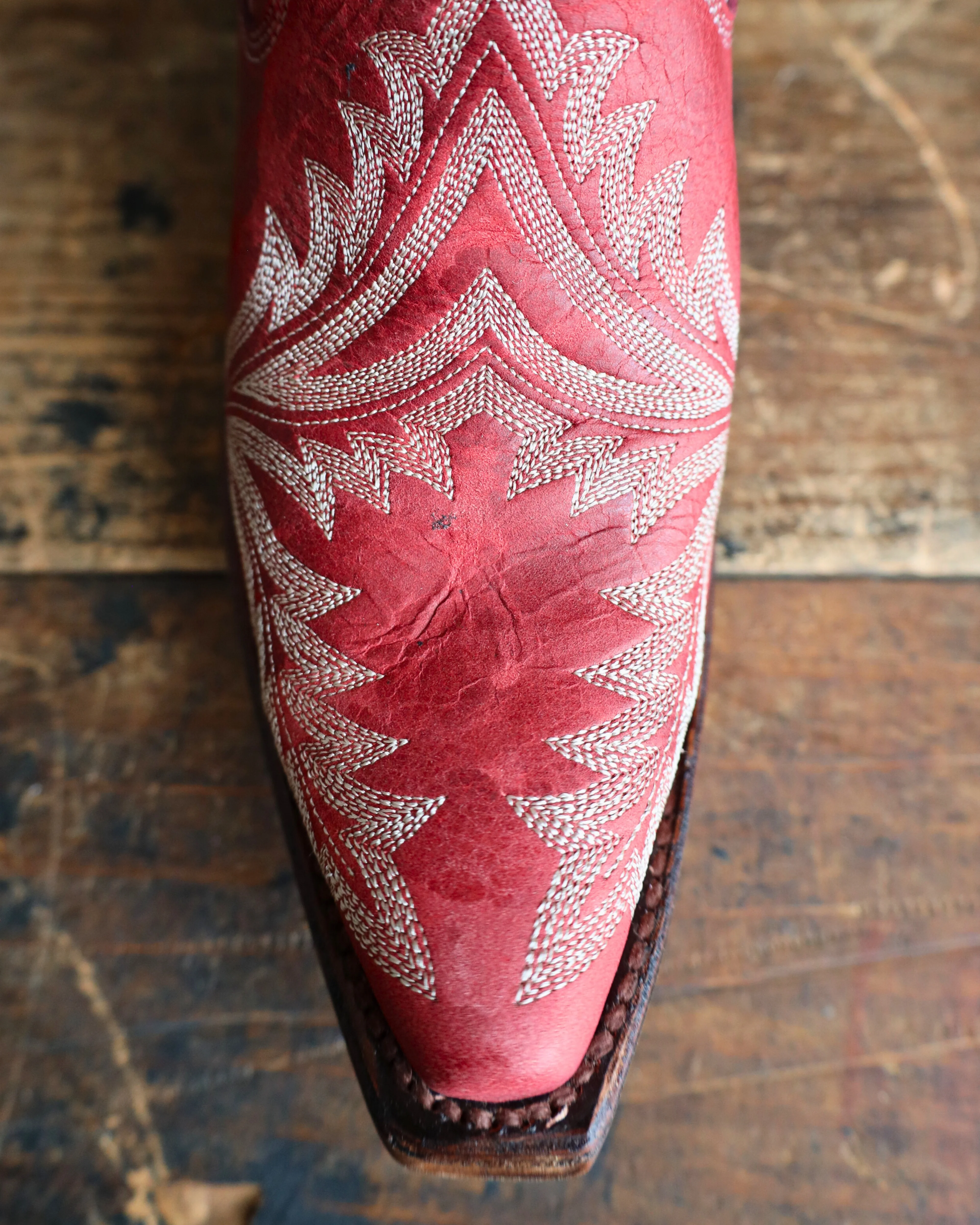 CIRCLE G BY CORRAL WOMEN'S RED EMBROIDERY ANKLE 8.5" BOOT - Image 5