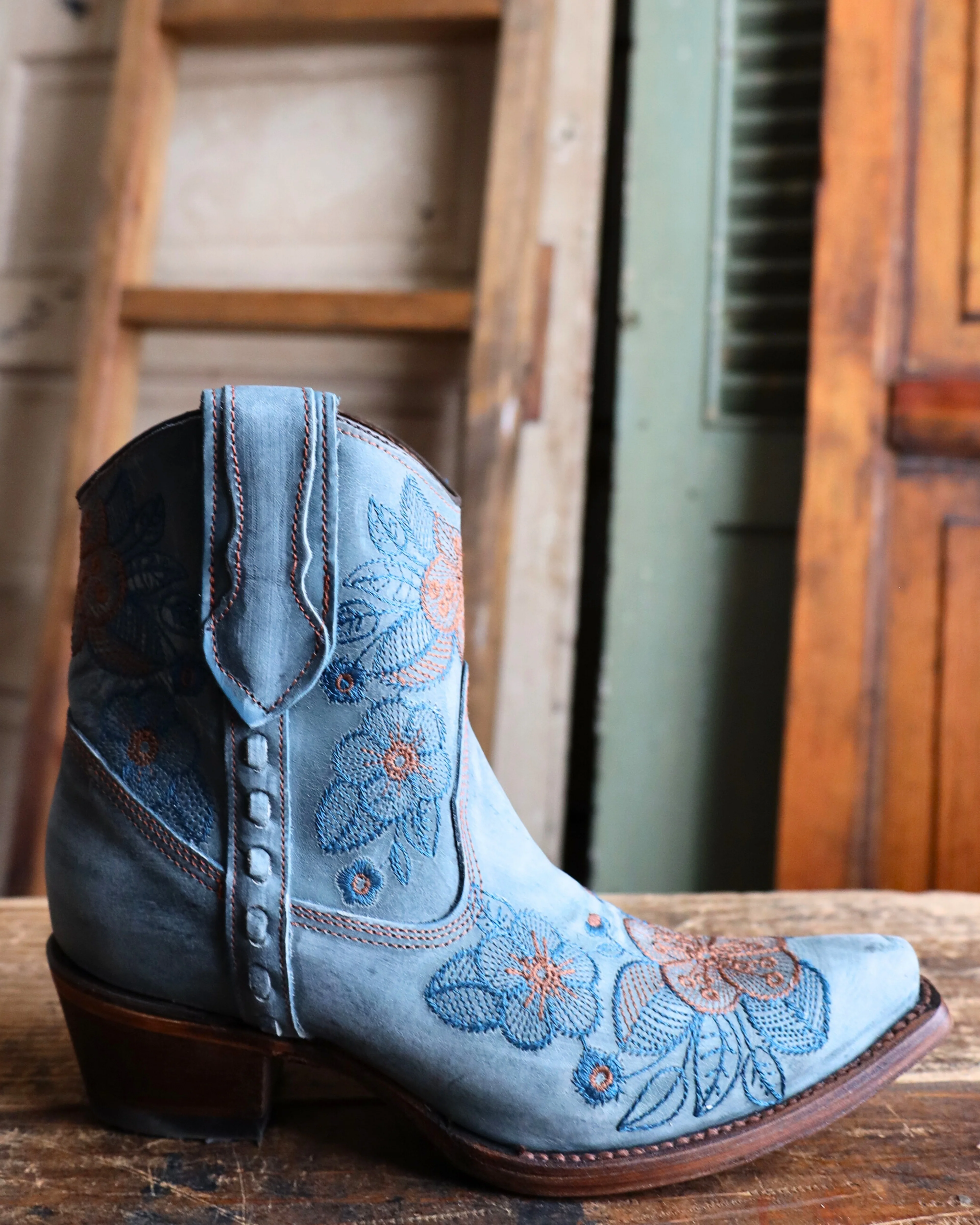 CIRCLE G BY CORRAL WOMEN'S ANKLE FLOWERED EMBROIDERED 7.5" BOOTIE - Image 10