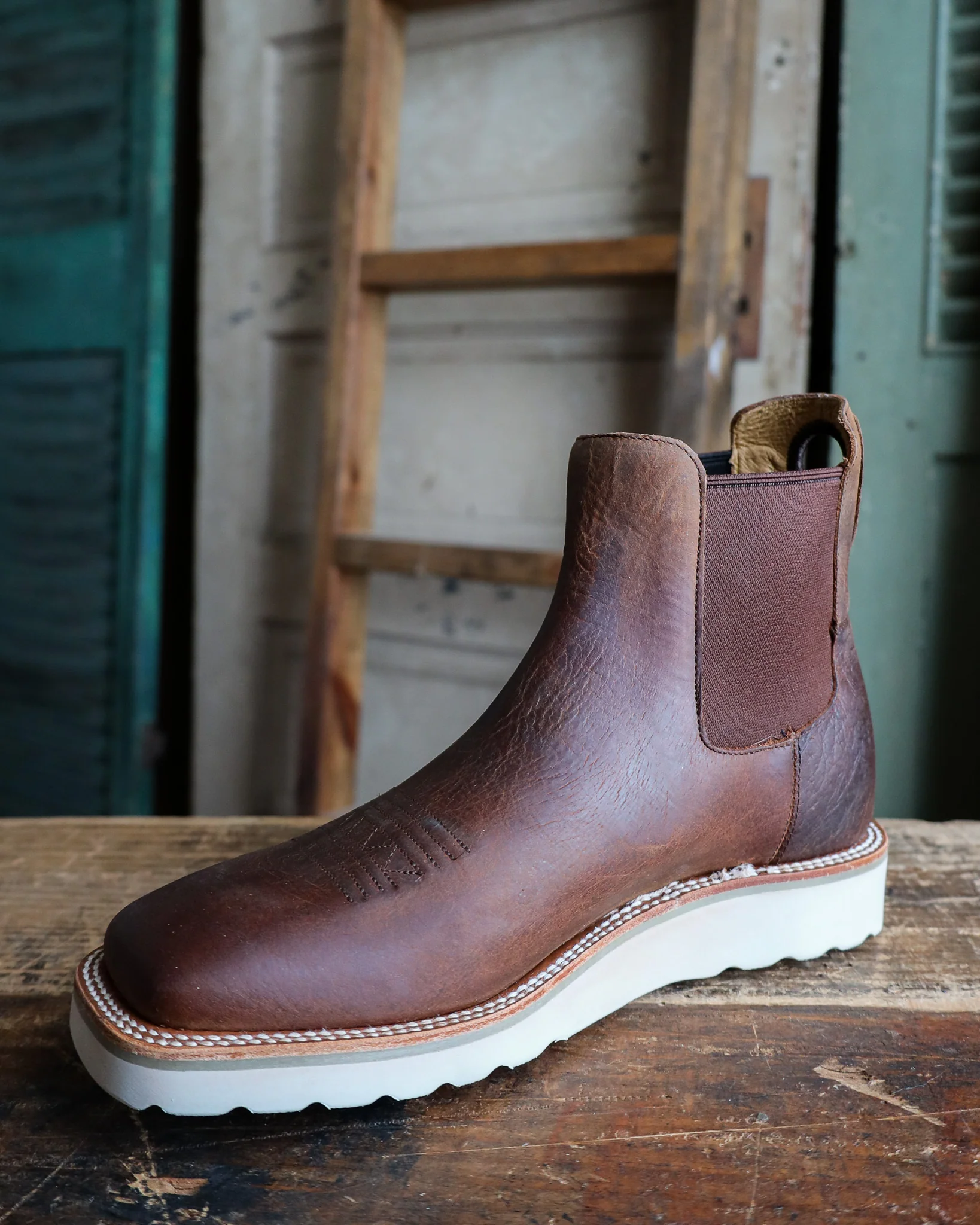 HORSE POWER MEN'S DISTRESSED BISON BROWN BOOT - Image 5