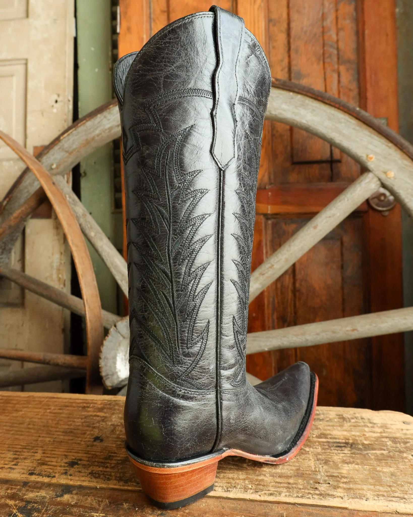 Corral Women's Embroidery Tall Top 16" Boot - Image 8