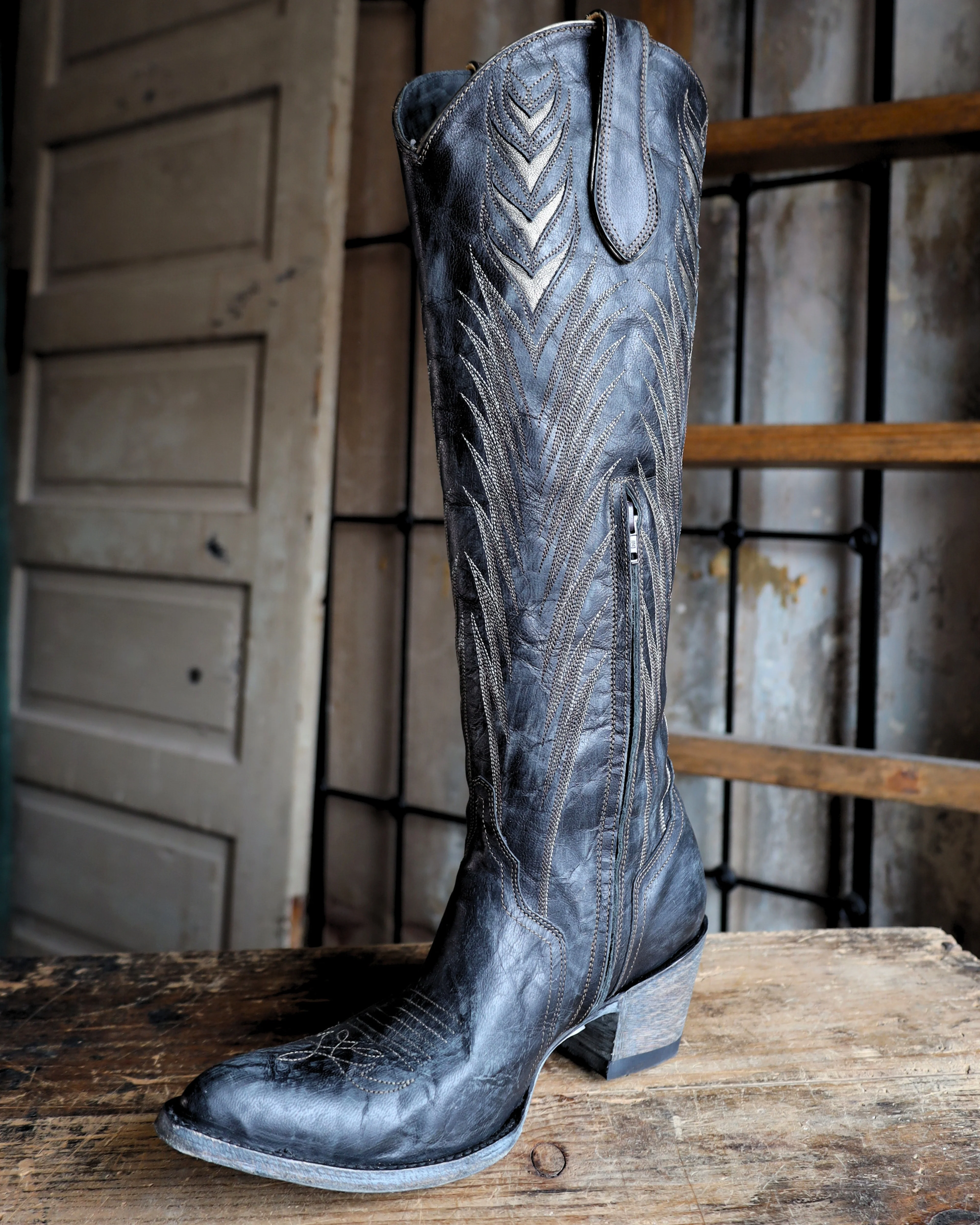 OLD GRINGO WOMEN'S EMMER 18" BOOT - Image 10