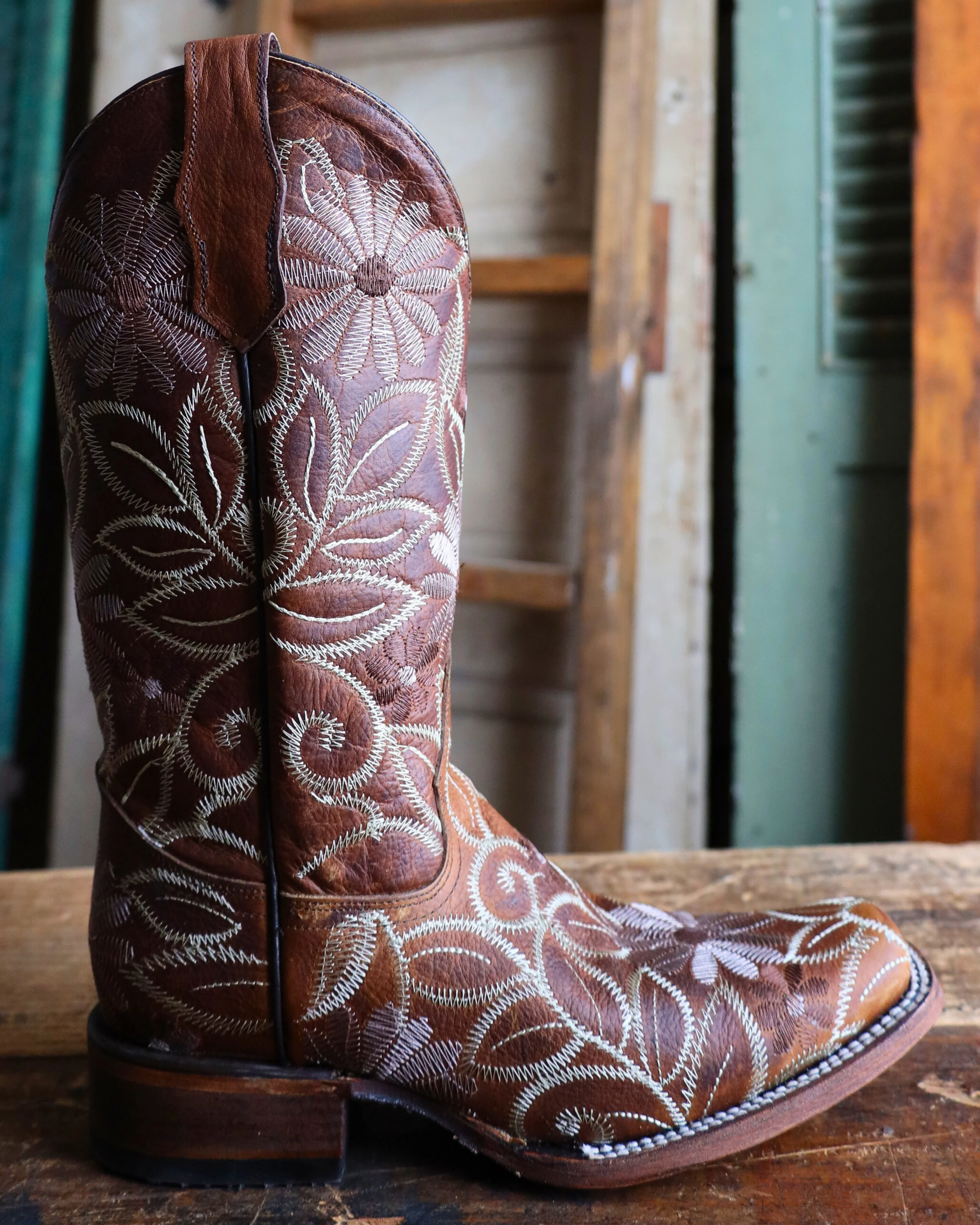 CIRCLE G BY CORRAL WOMEN'S FLORAL EMBROIDERY SQUARE TOE 12" BOOT - Image 6