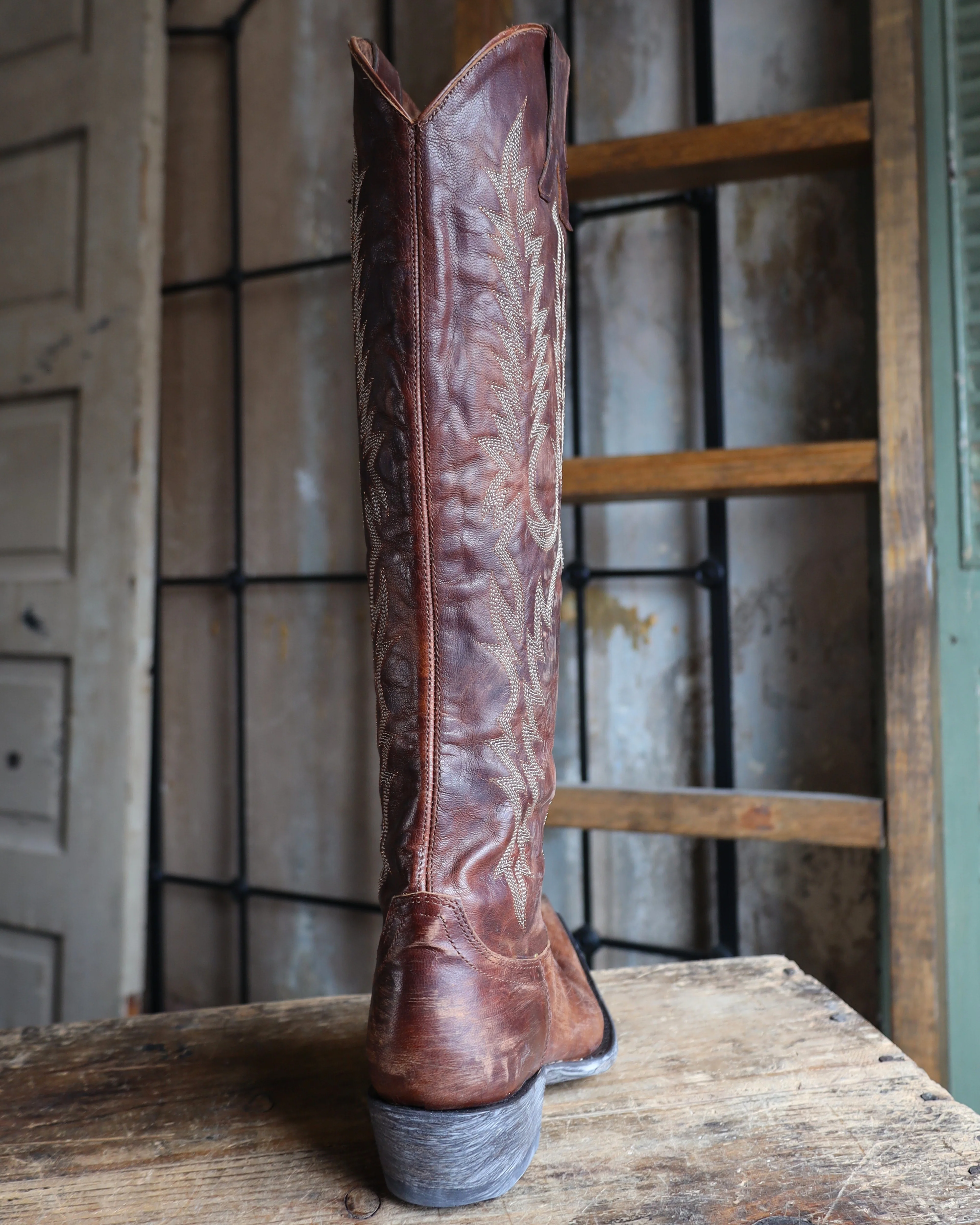 OLD GRINGO WOMEN'S MAYRA BRASS 18" BOOT - Image 11