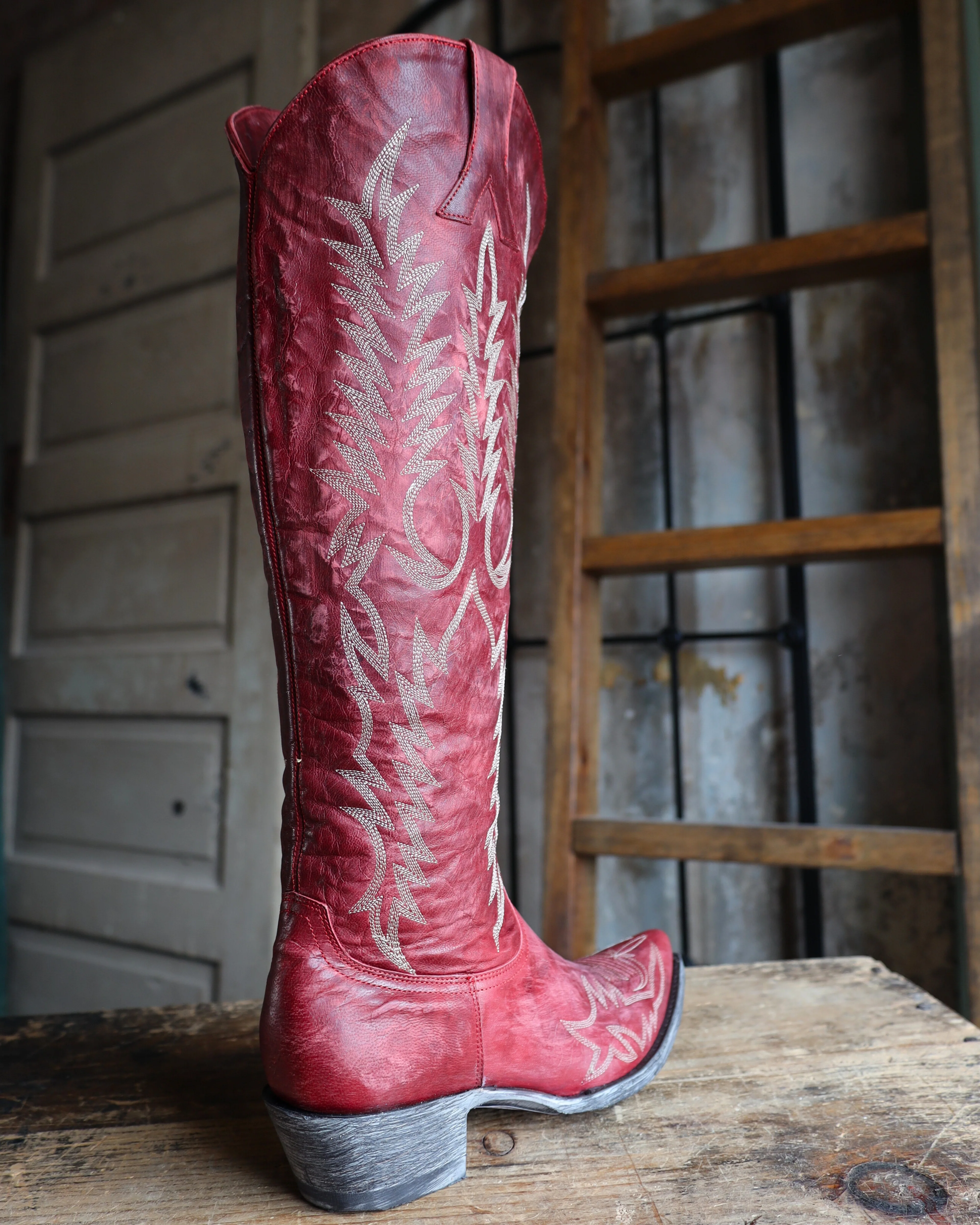 OLD GRINGO WOMEN'S MAYRA RED RELAXED 18" BOOT - Image 9