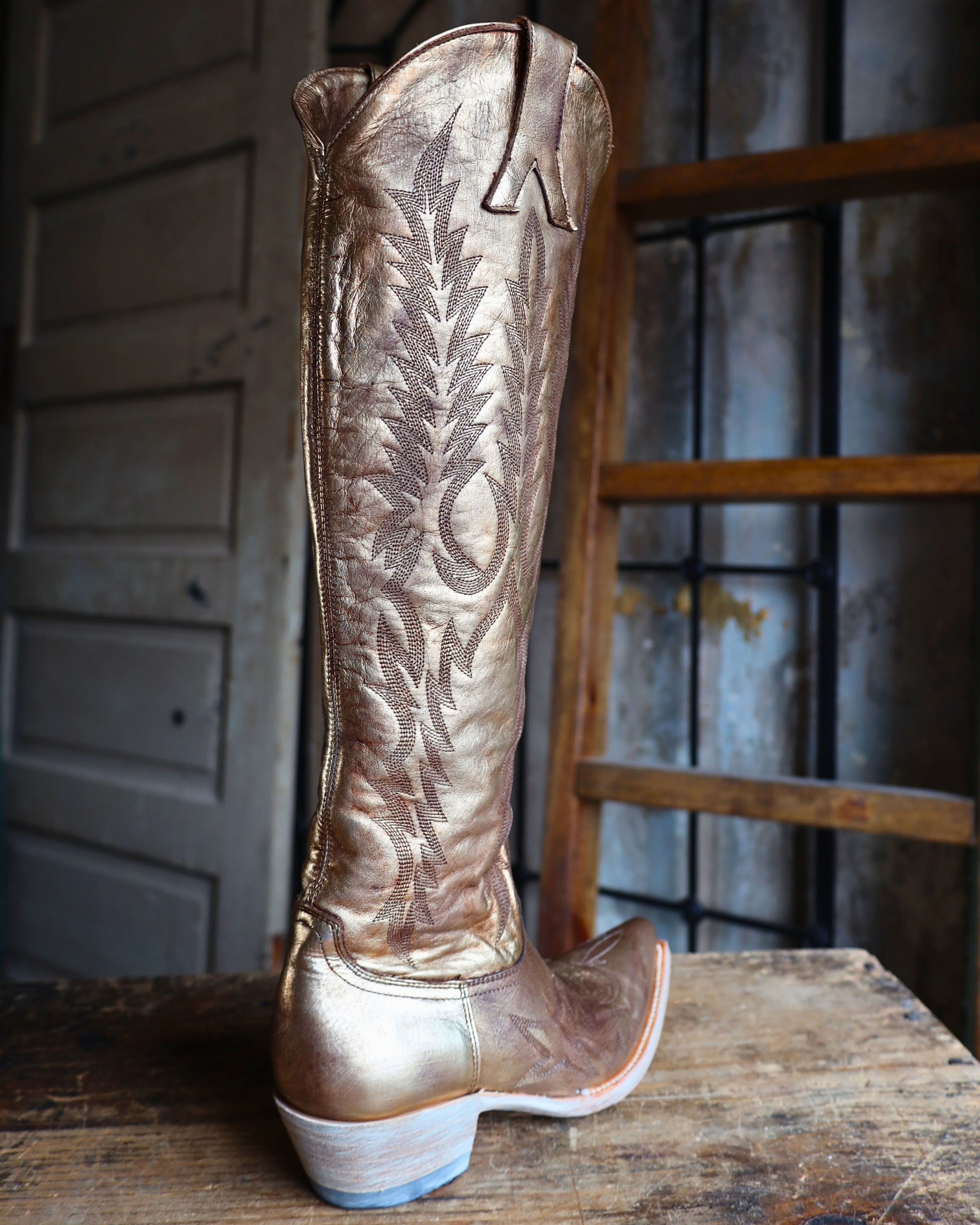 Maverick Exclusive OLD GRINGO WOMEN'S MAYRA GOLD 18" BOOT - Image 13