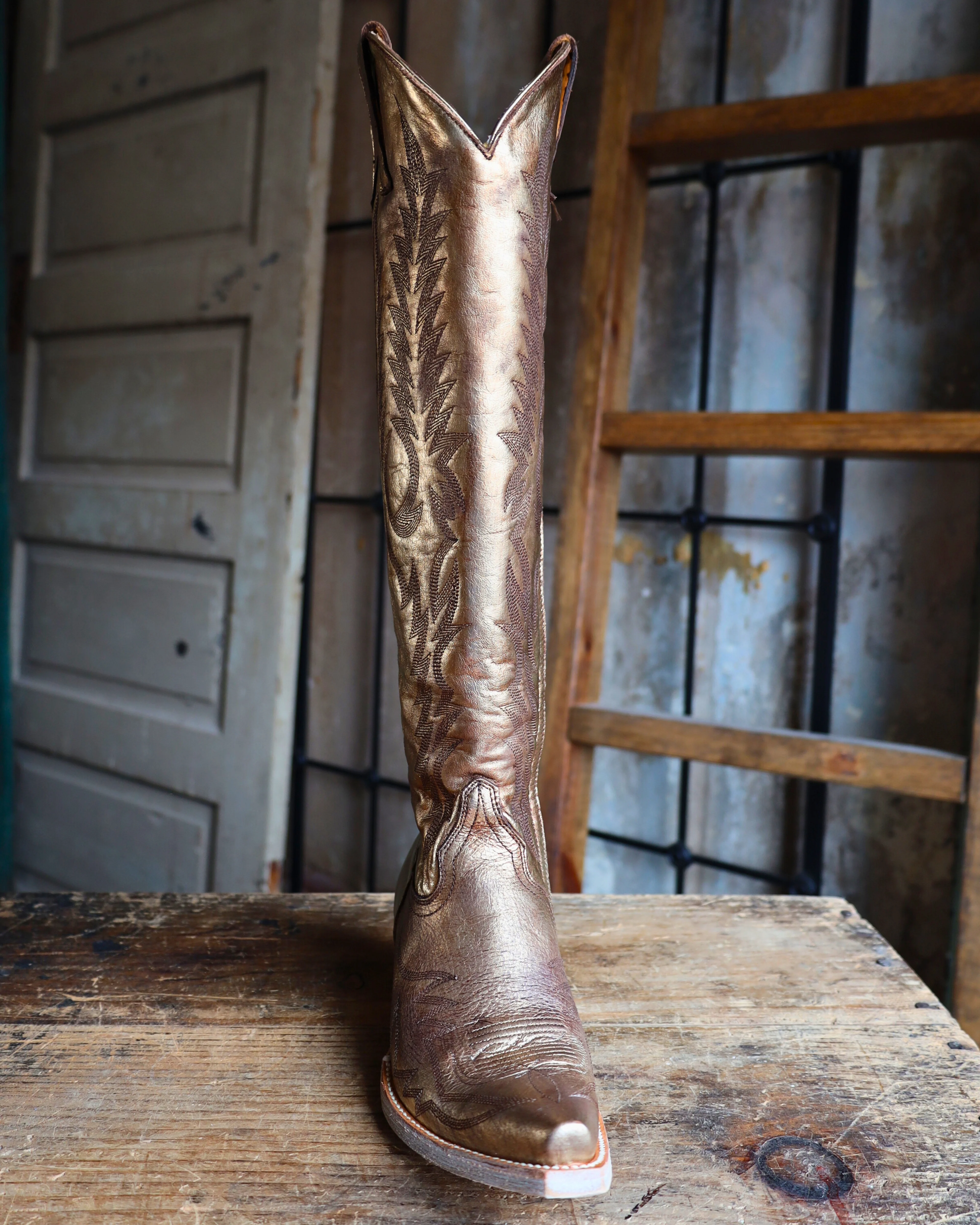 Maverick Exclusive OLD GRINGO WOMEN'S MAYRA GOLD 18" BOOT - Image 4