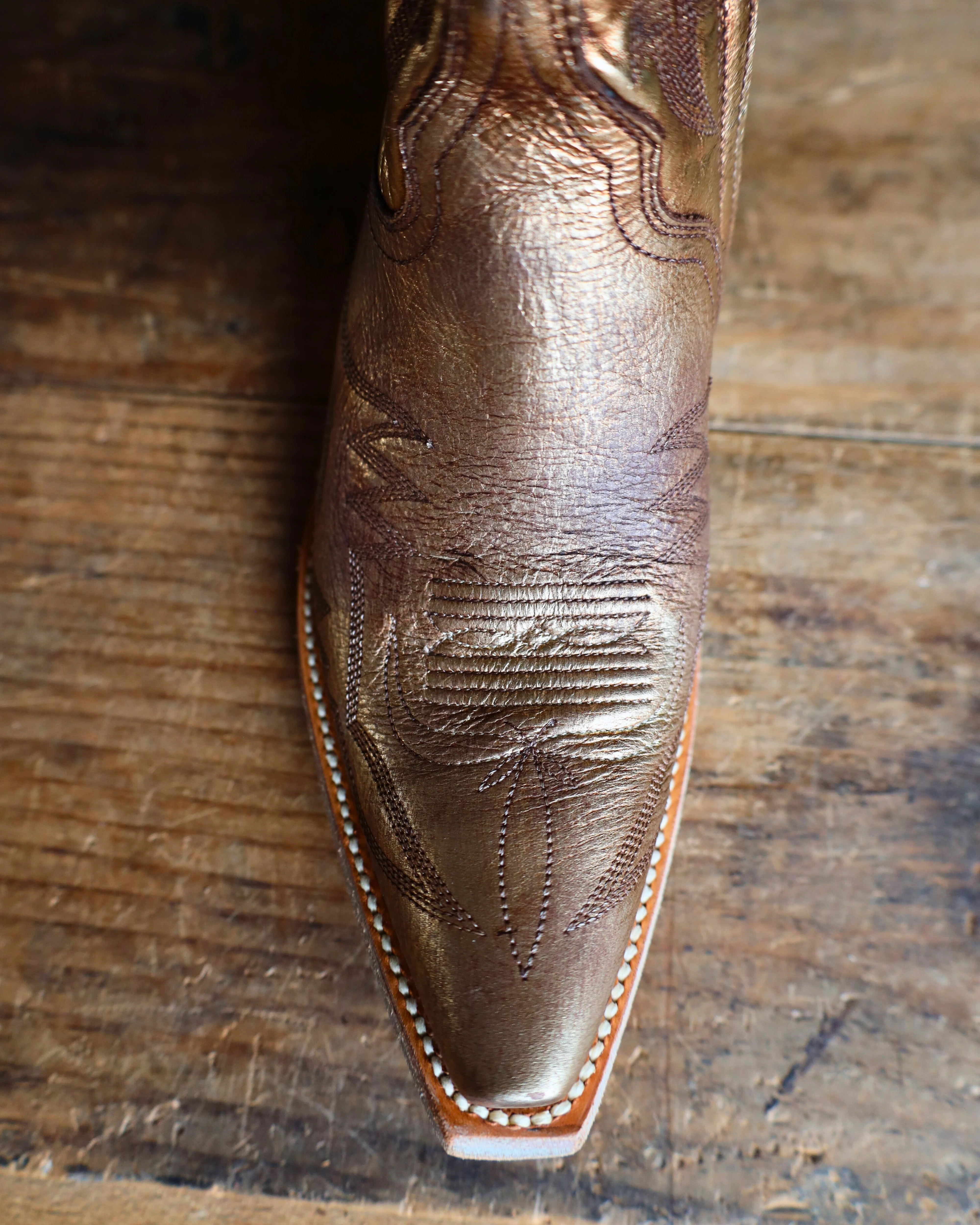 Maverick Exclusive OLD GRINGO WOMEN'S MAYRA GOLD 18" BOOT - Image 5