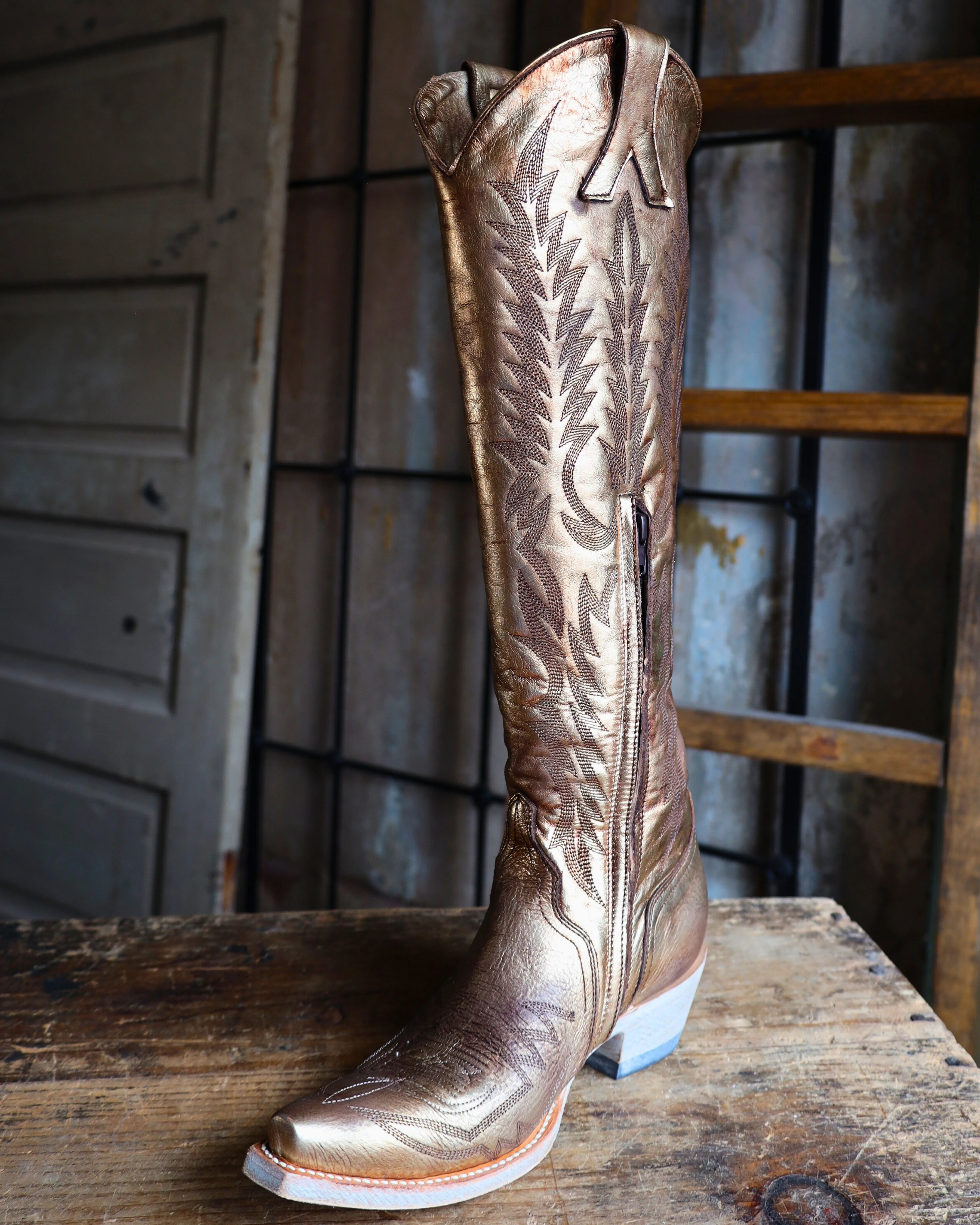 Maverick Exclusive OLD GRINGO WOMEN'S MAYRA GOLD 18" BOOT - Image 8