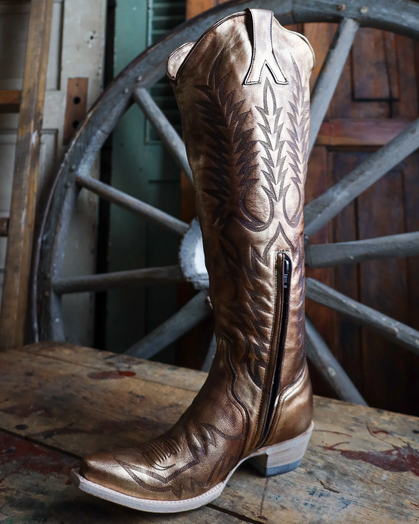 Maverick Exclusive OLD GRINGO WOMEN'S MAYRA GOLD RELAXED 18" BOOT - Image 4