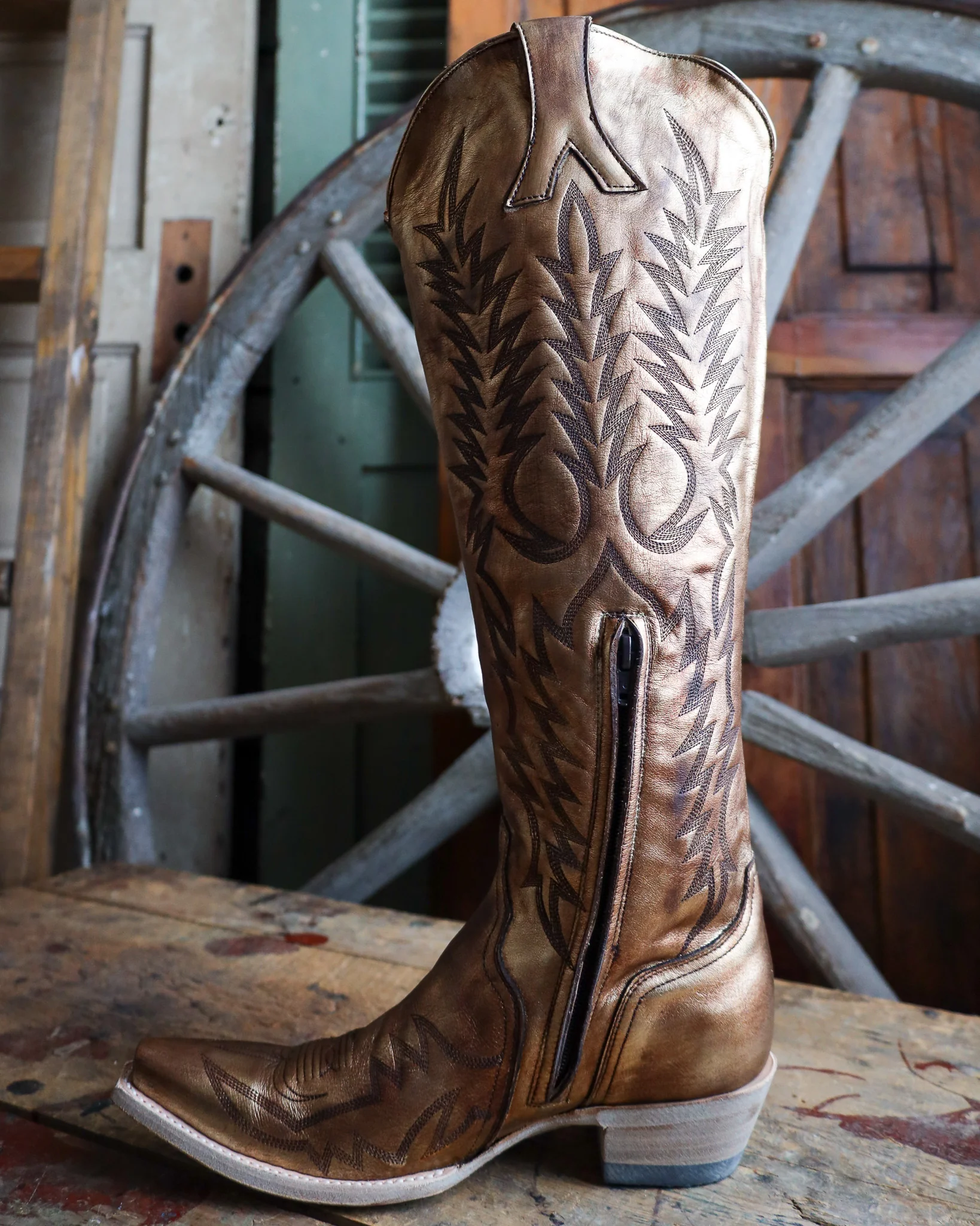 Maverick Exclusive OLD GRINGO WOMEN'S MAYRA GOLD RELAXED 18" BOOT - Image 5