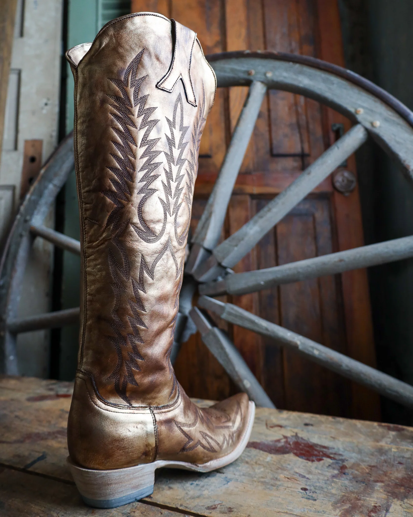 Maverick Exclusive OLD GRINGO WOMEN'S MAYRA GOLD RELAXED 18" BOOT - Image 6