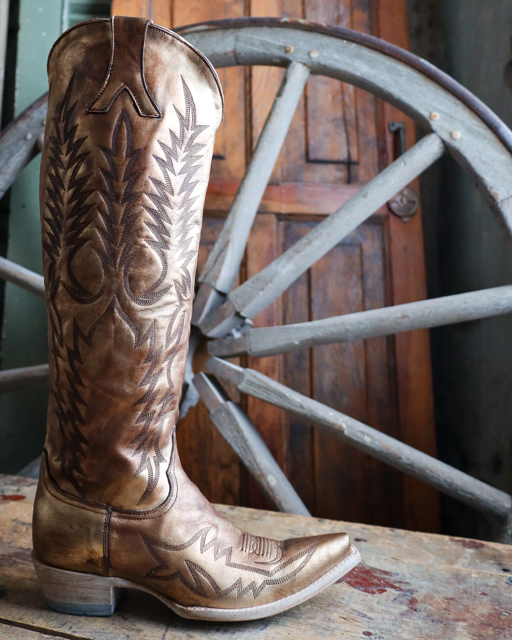 Maverick Exclusive OLD GRINGO WOMEN'S MAYRA GOLD RELAXED 18" BOOT - Image 7