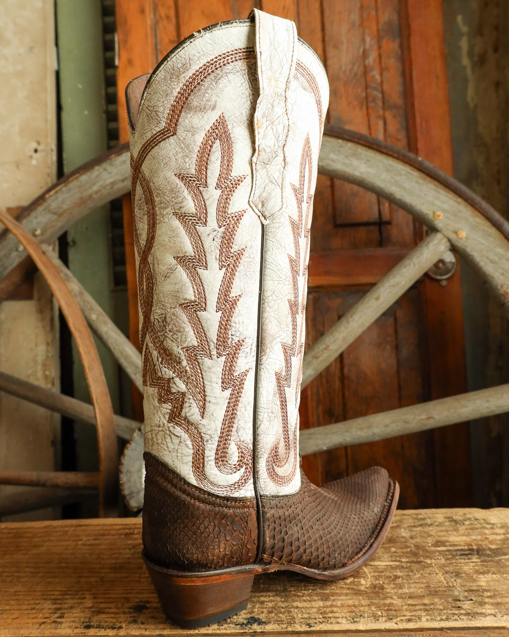 Corral Women's Python Embroidery 16" Boot - Image 7
