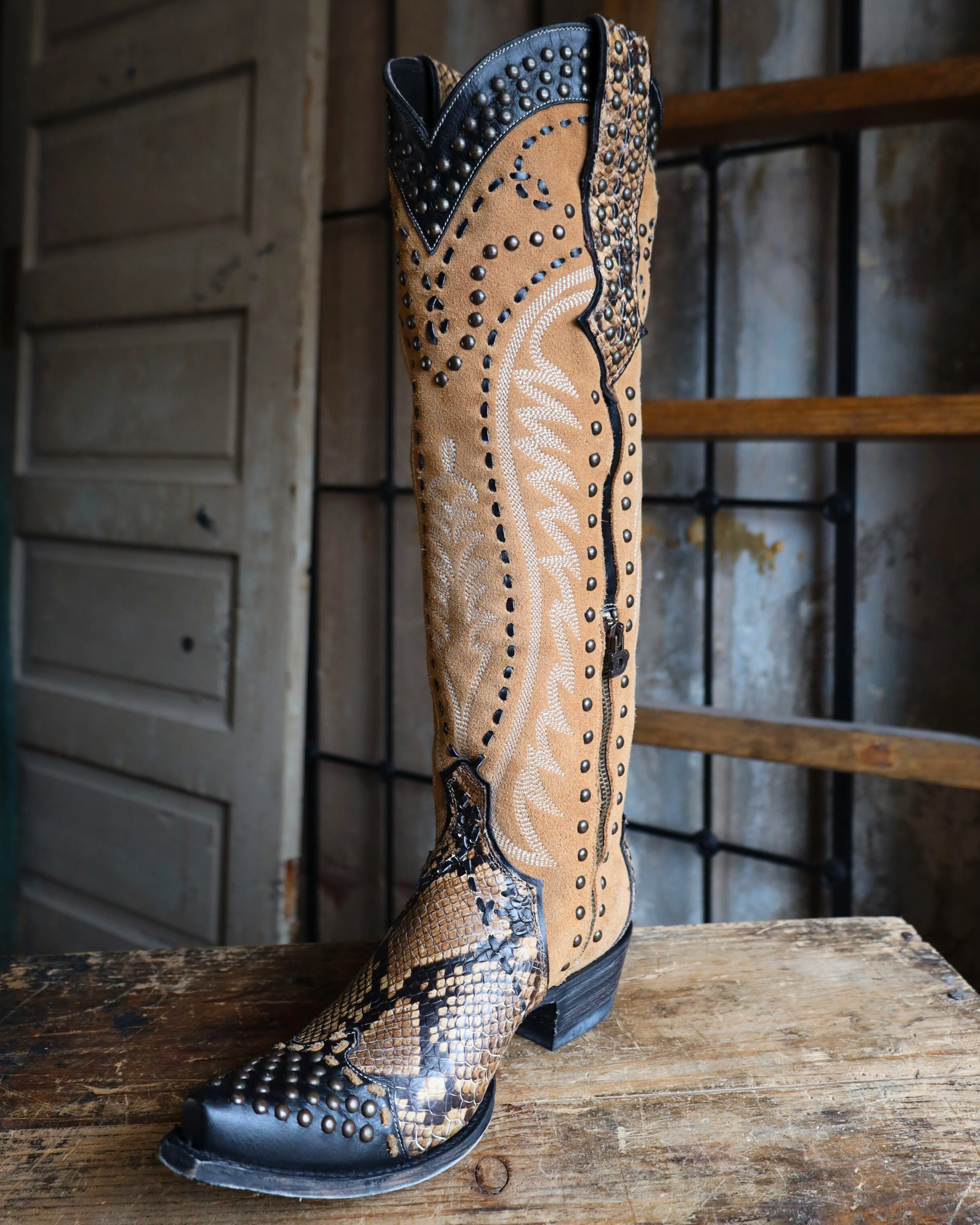 DOUBLE D RANCH BY OLD GRINGO WOMEN'S CHARMER BOOT - Image 6