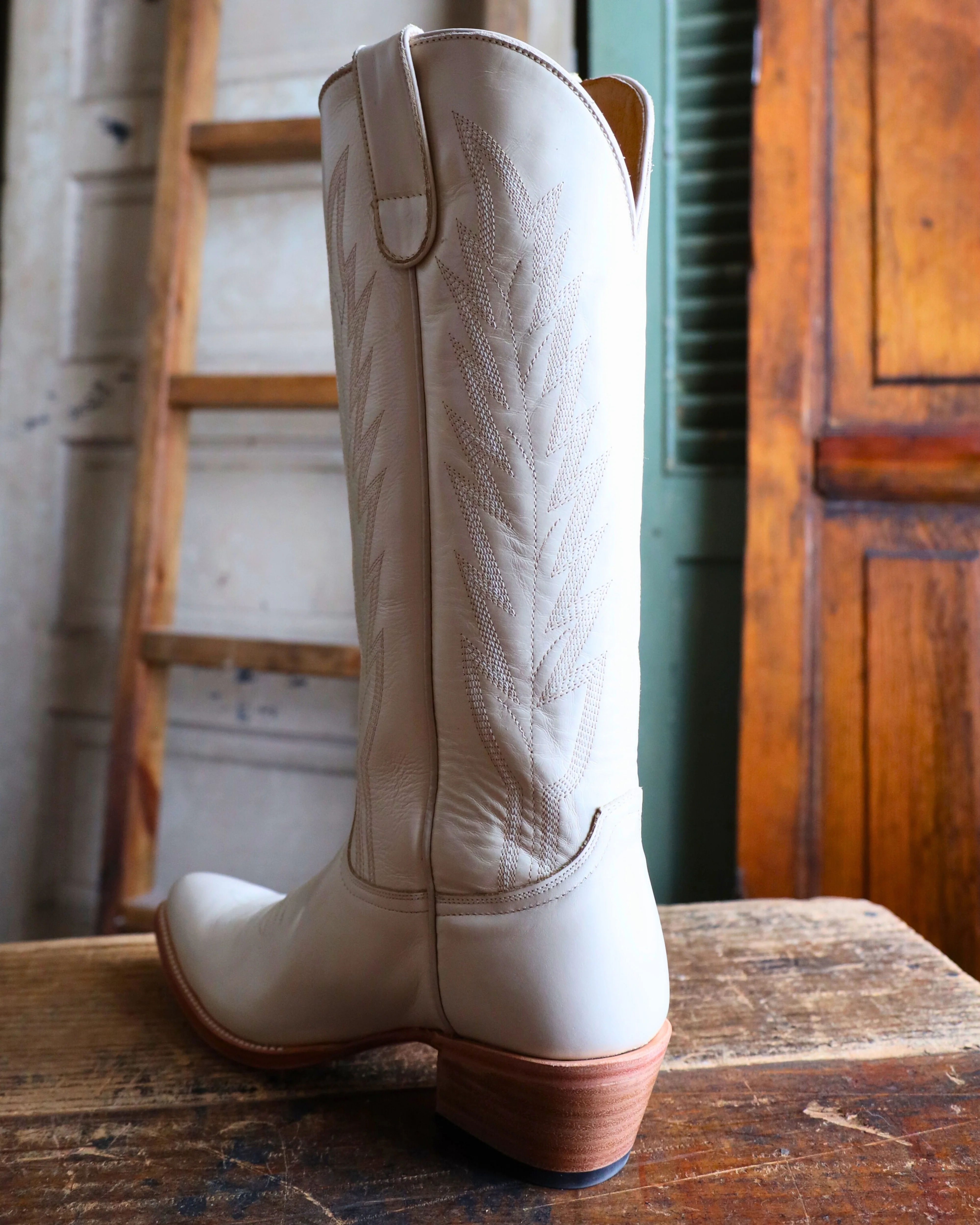 MACIE BEAN WOMEN'S SPACEY GRACEY 15" BOOT - Image 7