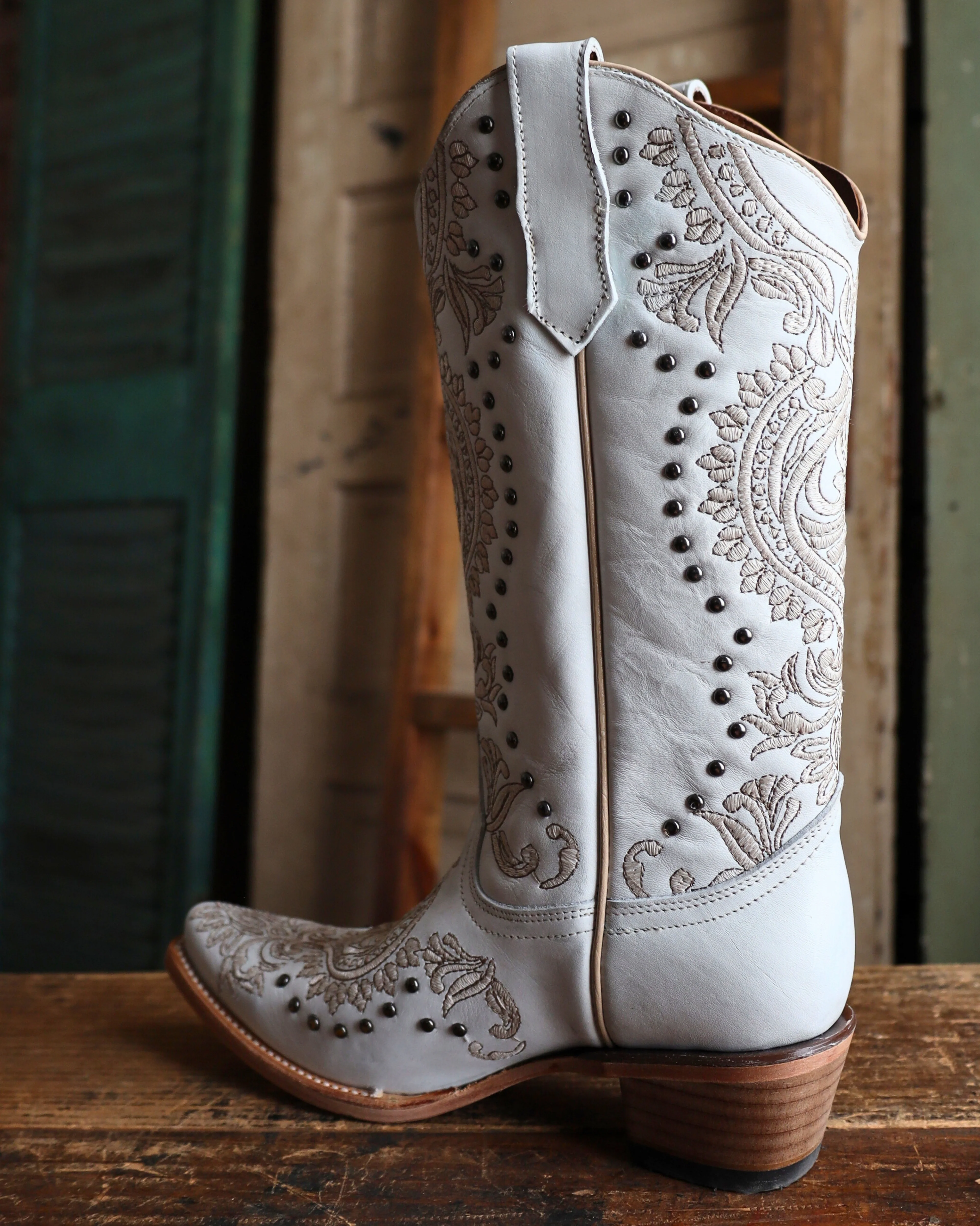 CIRCLE G BY CORRAL WOMEN'S STUDS & EMBROIDERY 13" BOOT - Image 7