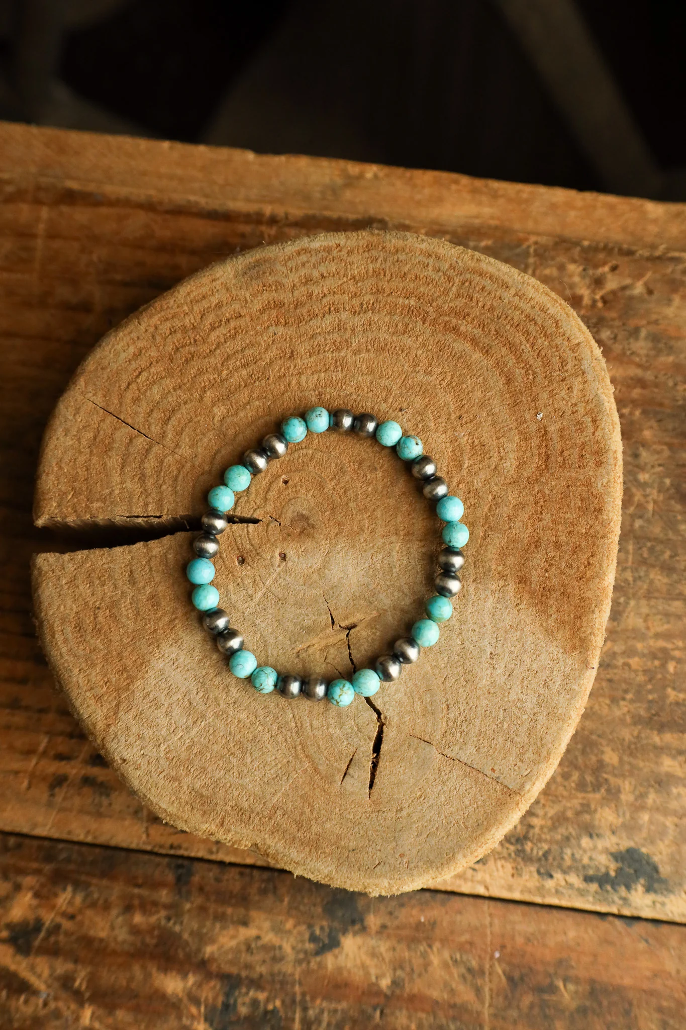 6MM Navajo Pearl & Turquoise Bead Stretch Bracelet - Image 2