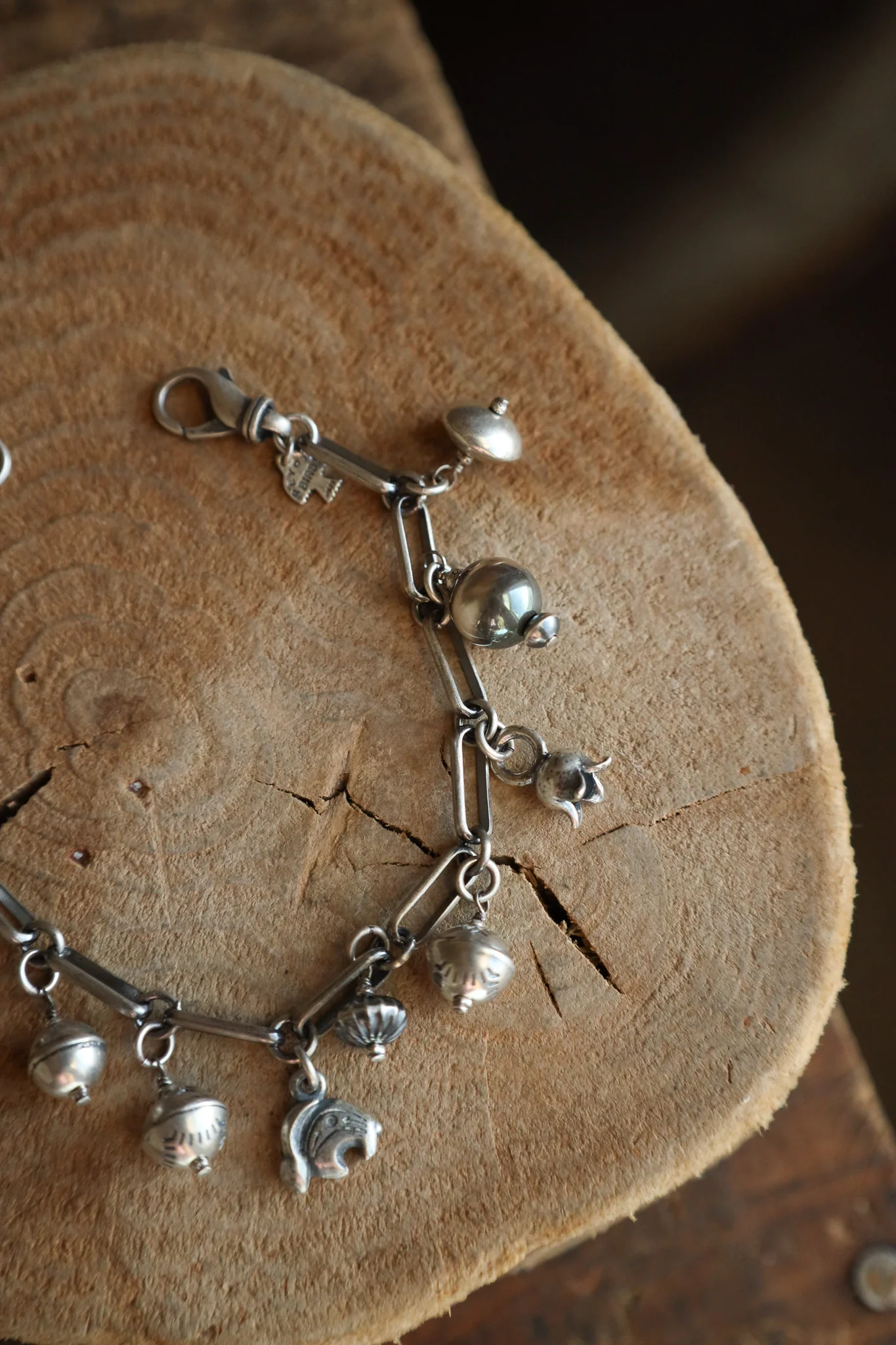 Peyote Bird Lanterns Tulips Charm Bracelet - Image 5