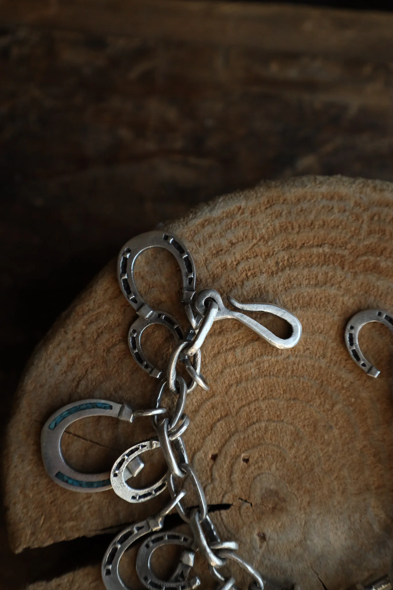 Love Tokens Lucky Me Horseshoes Turquoise Inlay Bracelet - Image 4