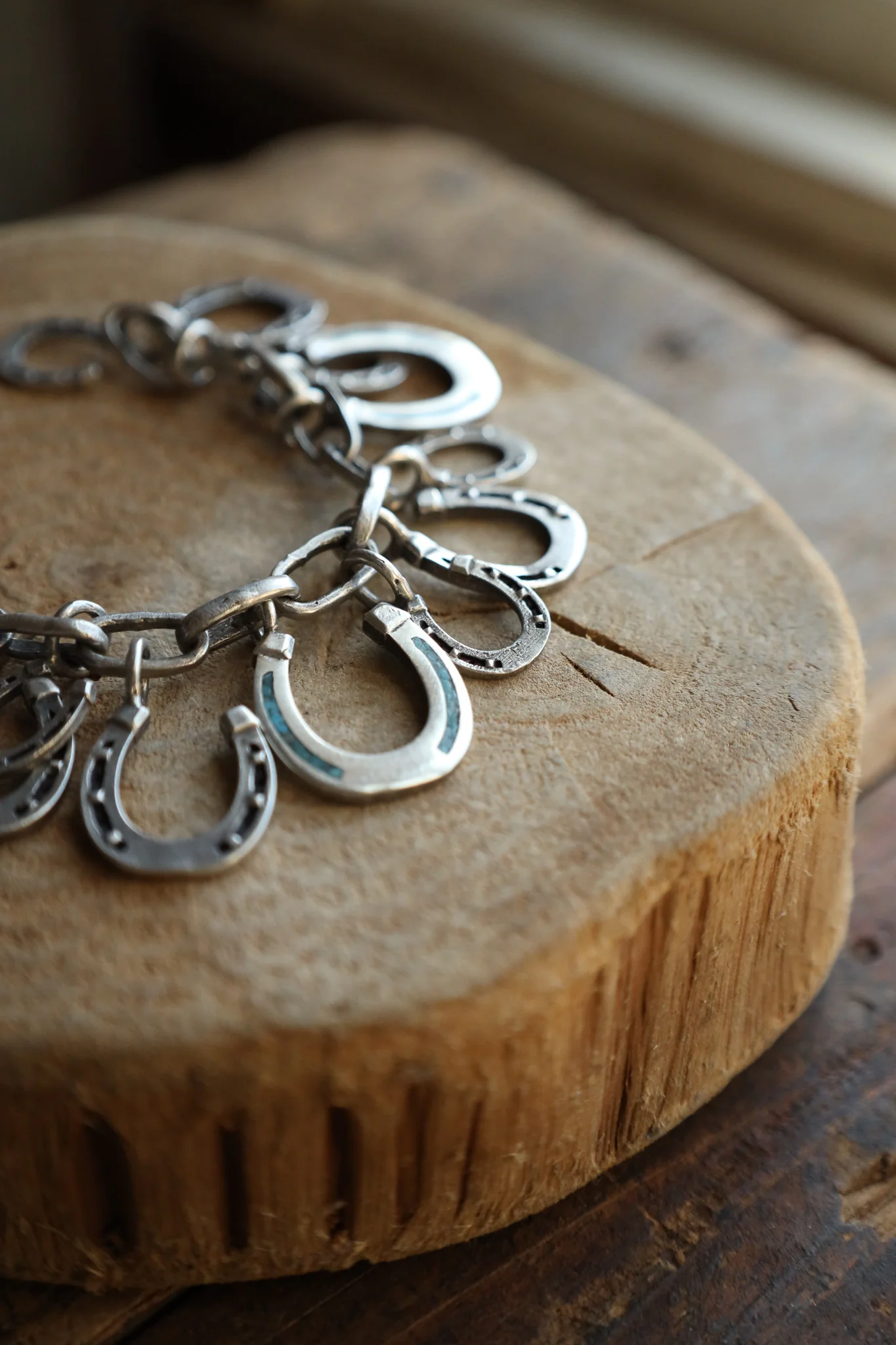 Love Tokens Lucky Me Horseshoes Turquoise Inlay Bracelet - Image 5