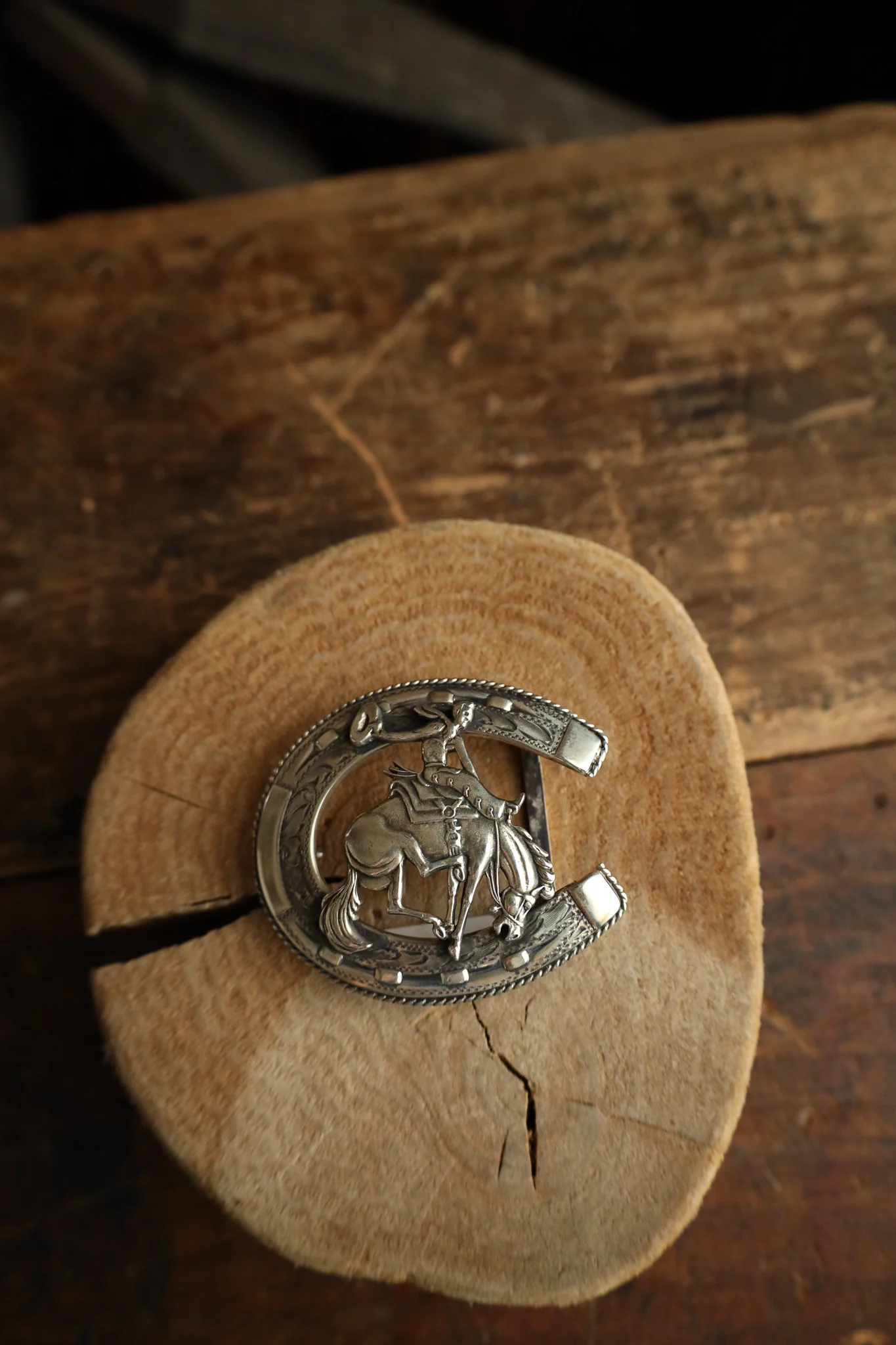 Comstock Heritage Bronco Horseshoe Buckle - Image 4