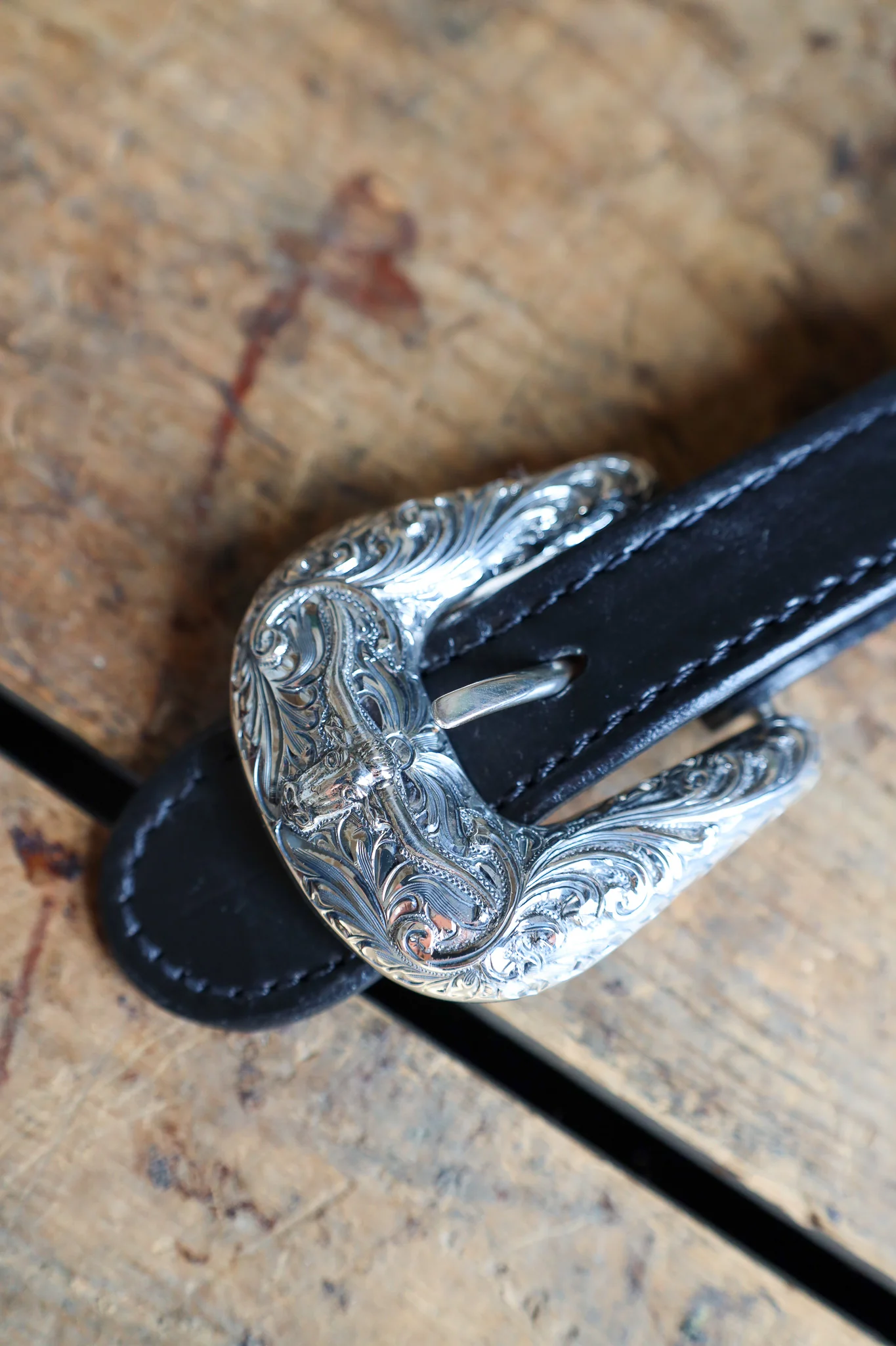 Maverick Exclusive Vogt 4 Piece Longhorn 1" Engraved Buckle Set - Image 4