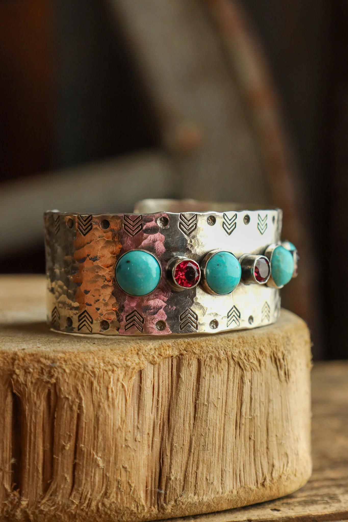 Richard Schmidt 1" Turquoise With Pink Topaz Cuff - Image 2