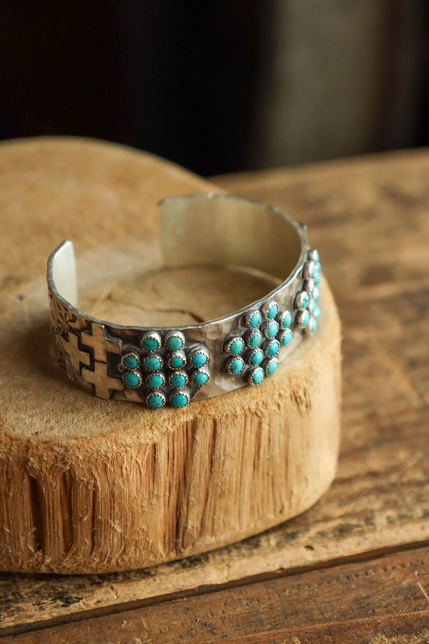 Richard Schmidt 3/4" 36 Turquoise 9 Crosses Cuff - Image 5