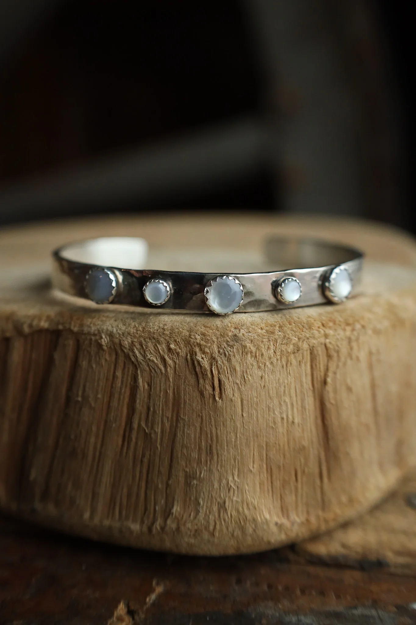 Richard Schmidt 3 Mother Of Pearl Rounds 2 Dots 6MM Cuff - Image 4