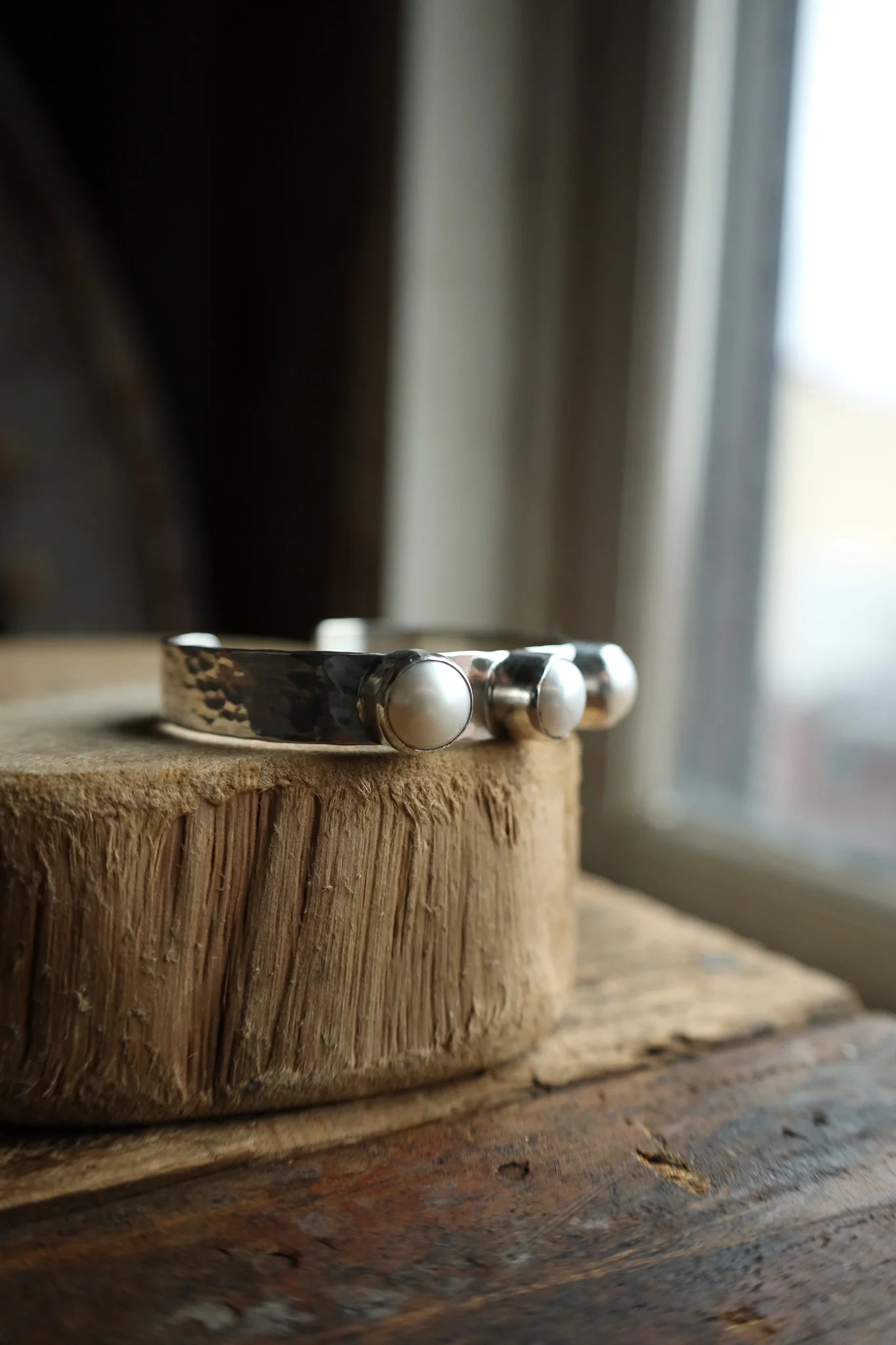 Richard Schmidt 3 Standout Freshwater Pearls 10MM Cuff - Image 2