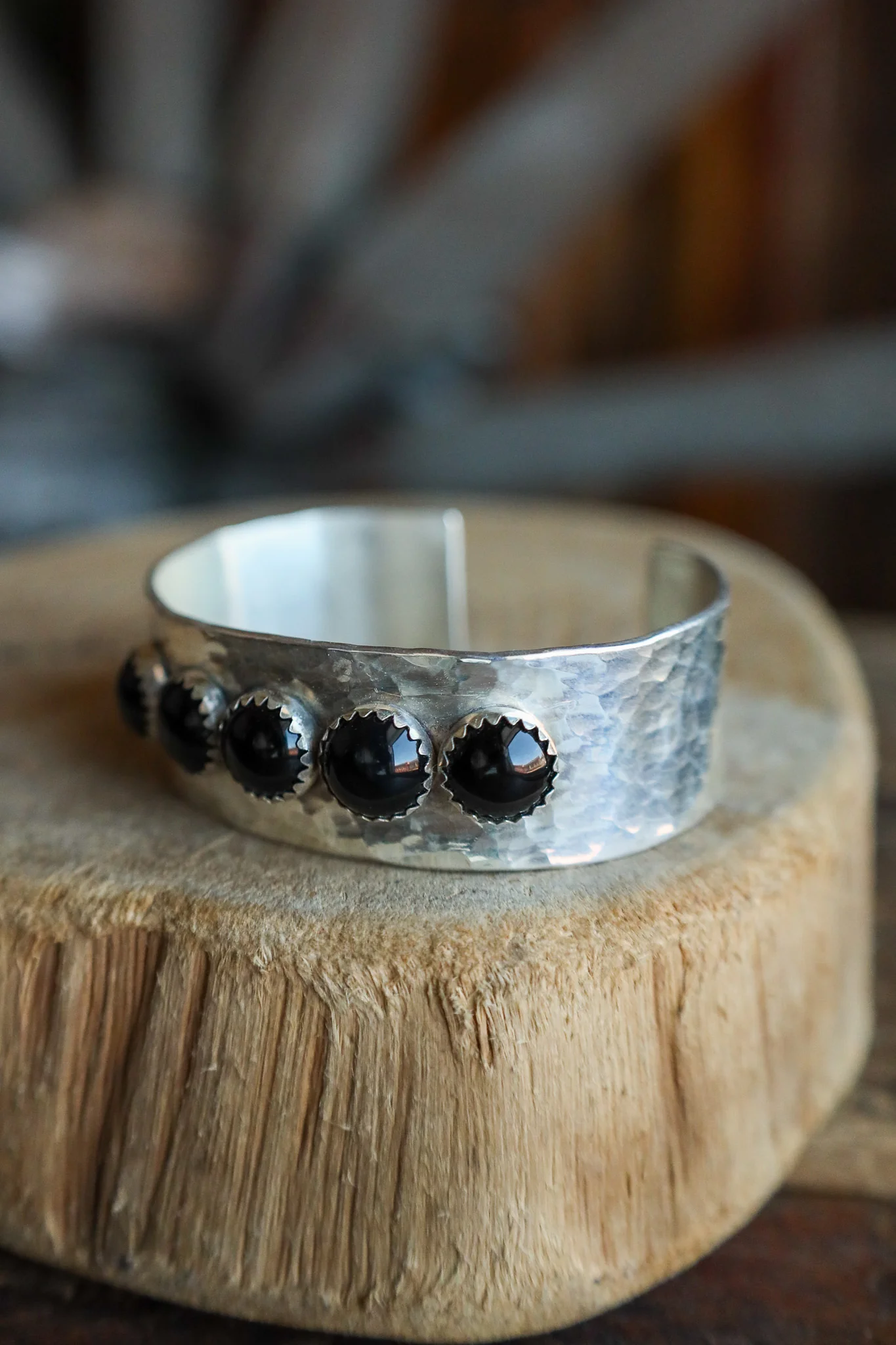 Richard Schmidt 5 Onyx Rounds 3/4" Cuff - Image 3