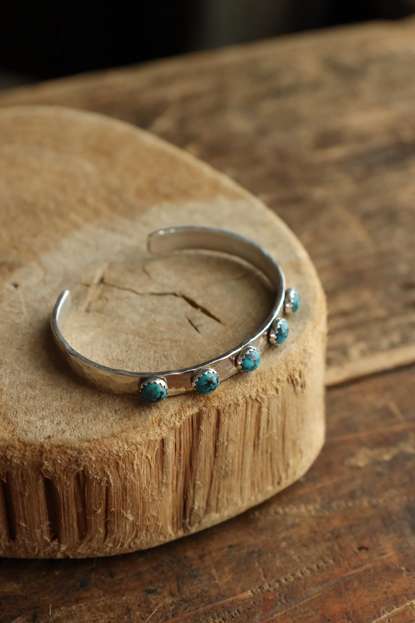 Richard Schmidt 6MM 5 Turquoise Rounds Cuff - Image 3