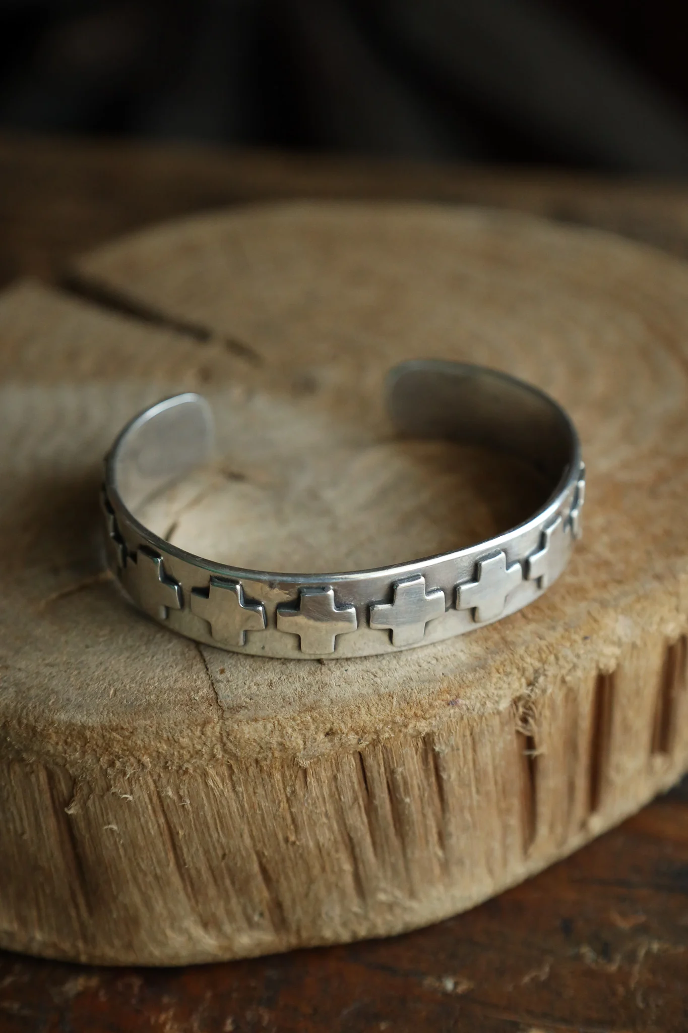 Peyote Bird Dennis Hogan Positivity Crosses Cuff - Image 3