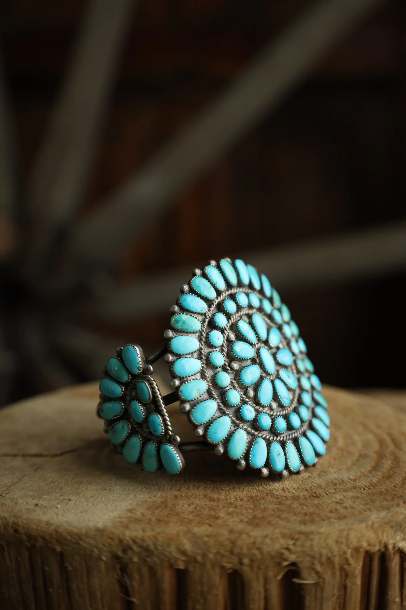 Large Vintage Turquoise Circles Cuff - Image 3