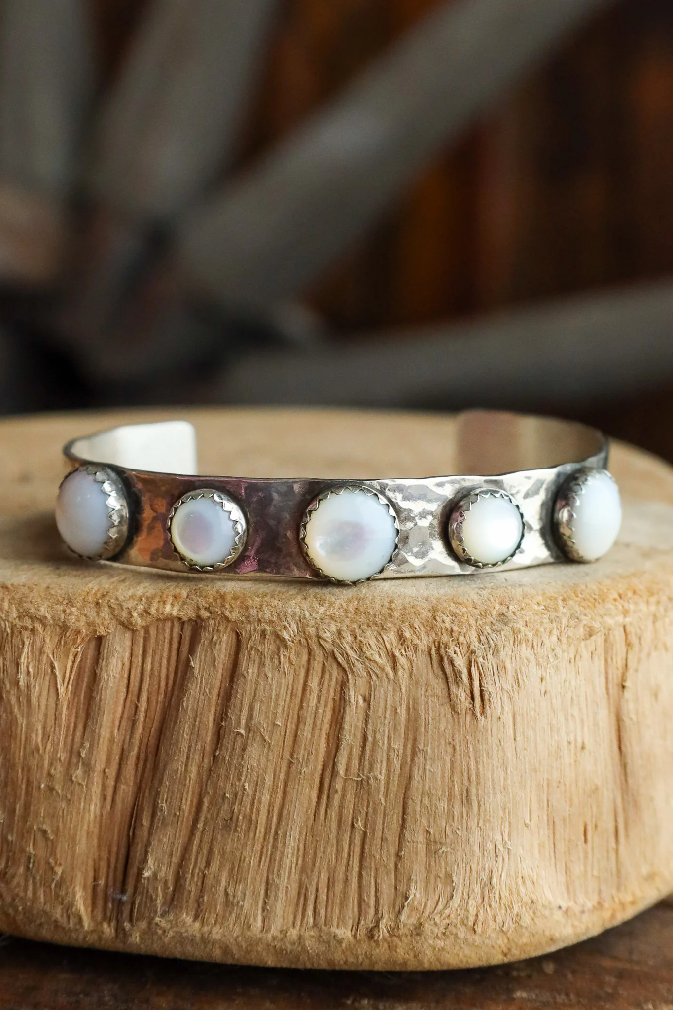Richard Schmidt Mother Of Pearl 3 Large 2 Medium Rounds 10MM Cuff