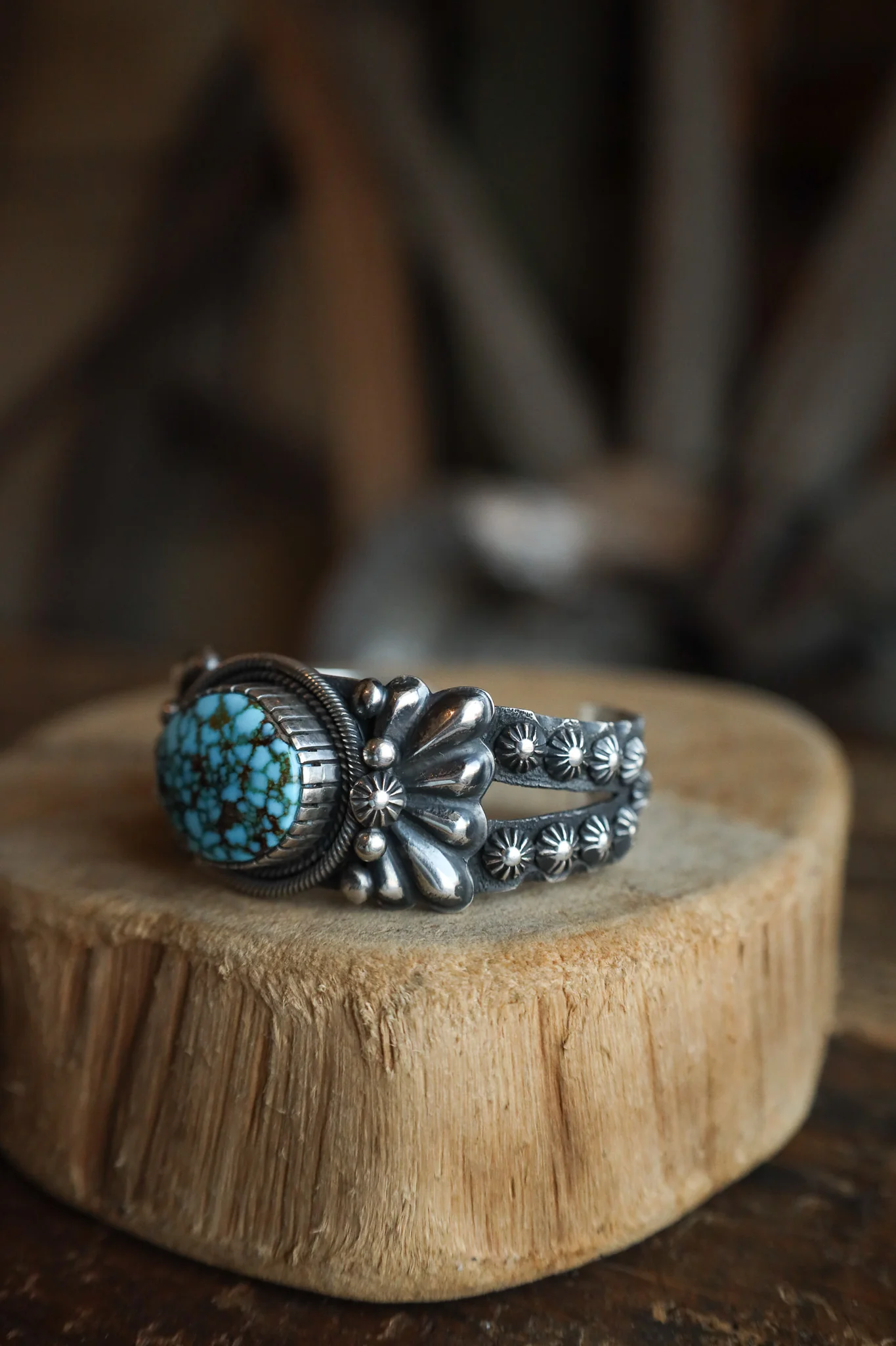 Veined Turquoise Starburst Band Cuff - Image 3