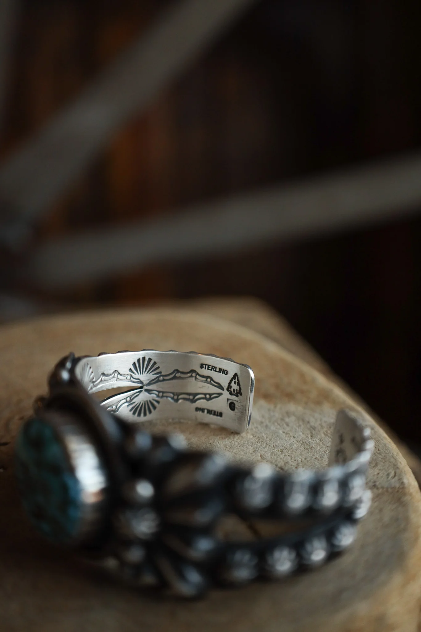 Veined Turquoise Starburst Band Cuff - Image 4