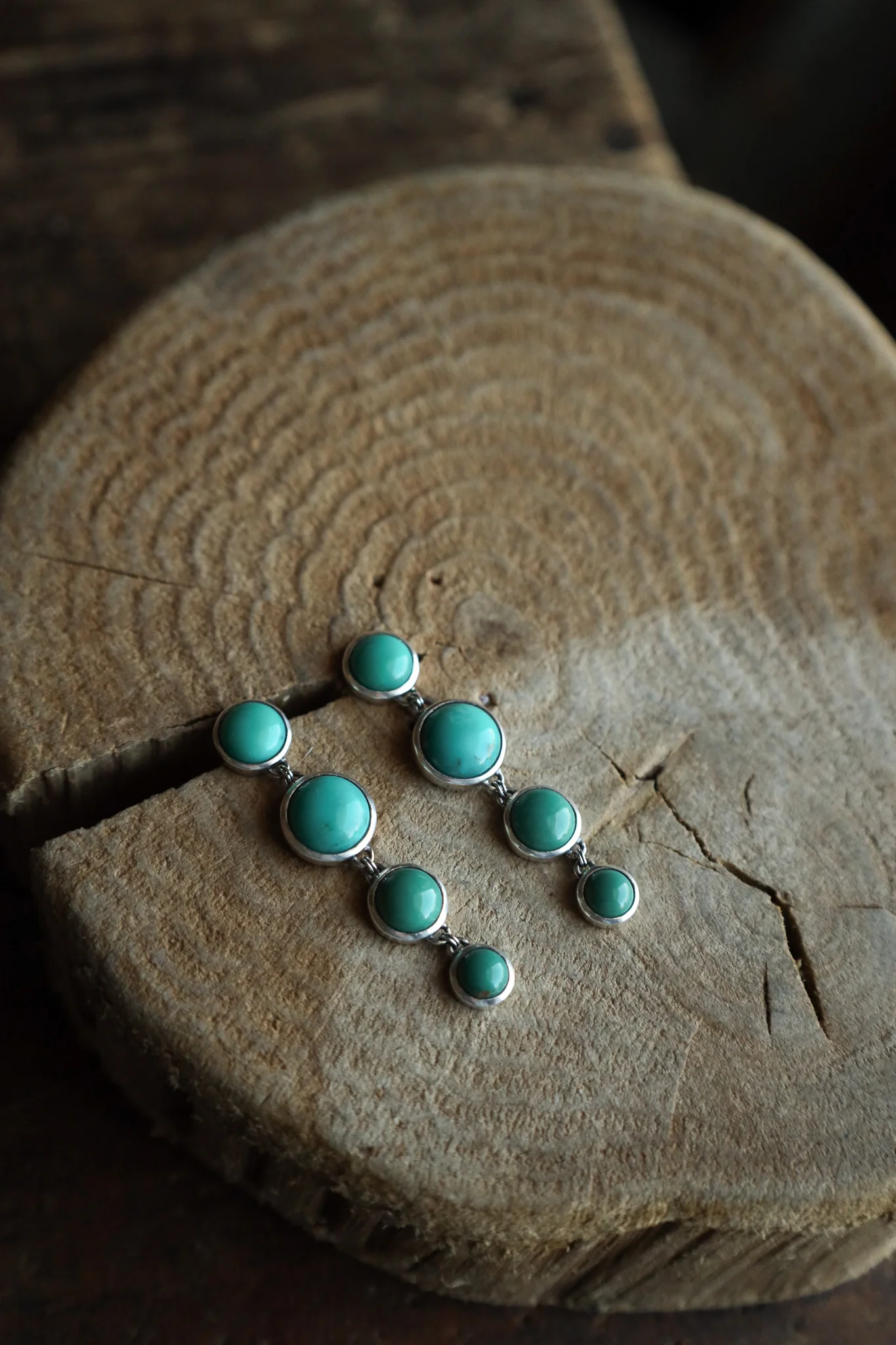 Peyote Bird 4 Green Turquoise Raindrop Dennis Hogan Earring - Image 2