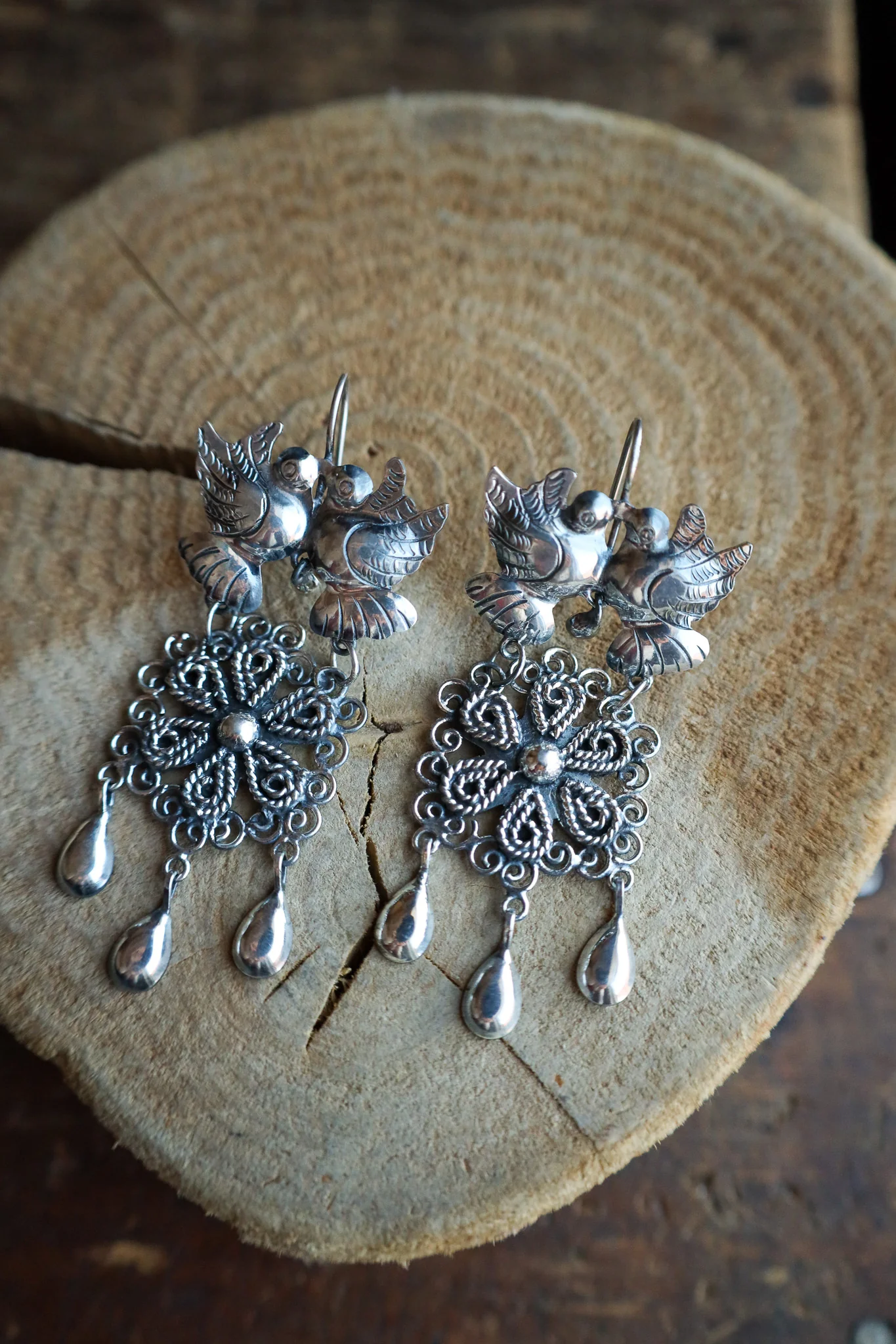 Federico Birds Lace Flower Teardrops Dangles Earring - Image 5