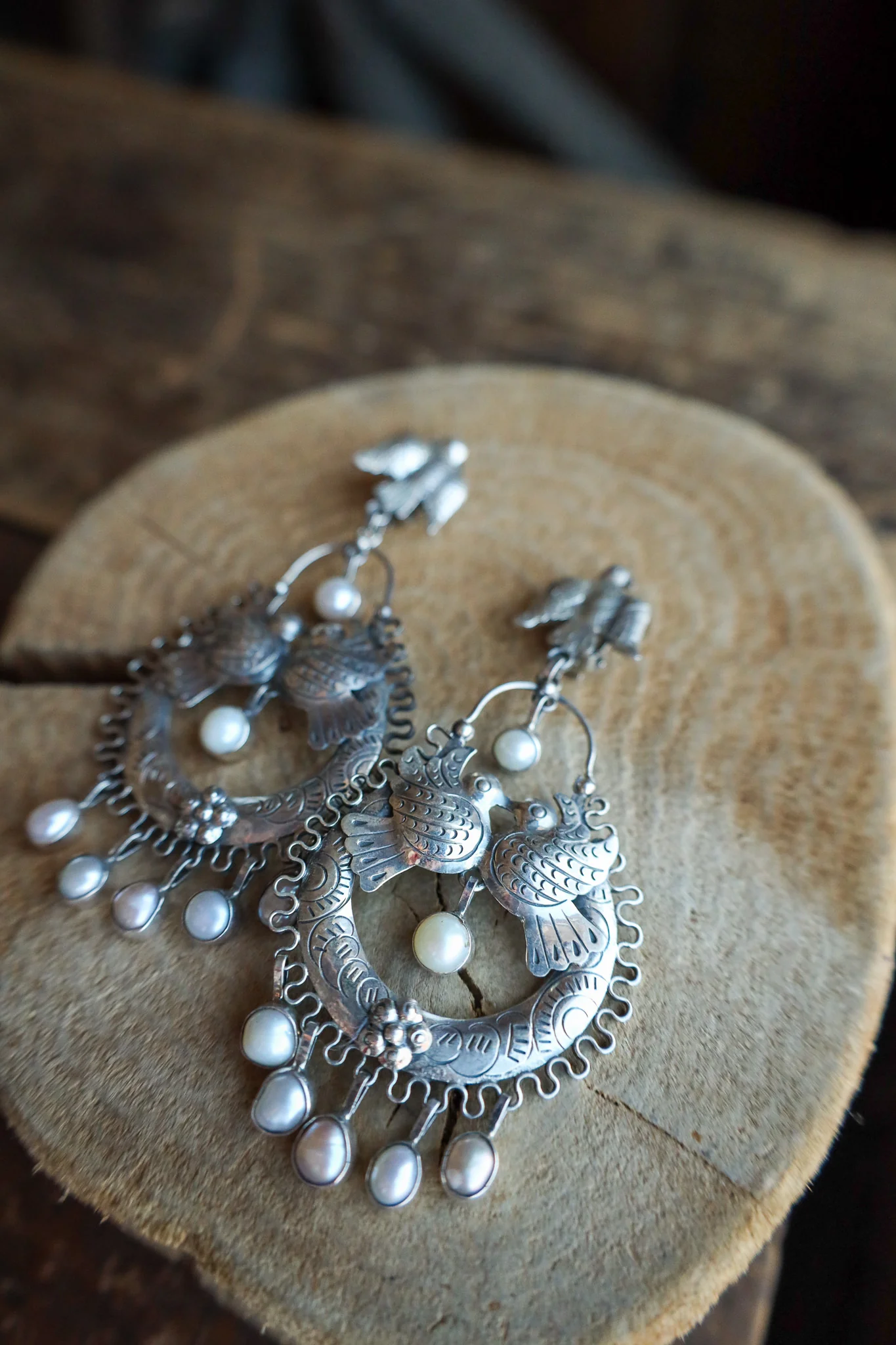 Federico Birds Pearl Dangles Clip On Earring - Image 6