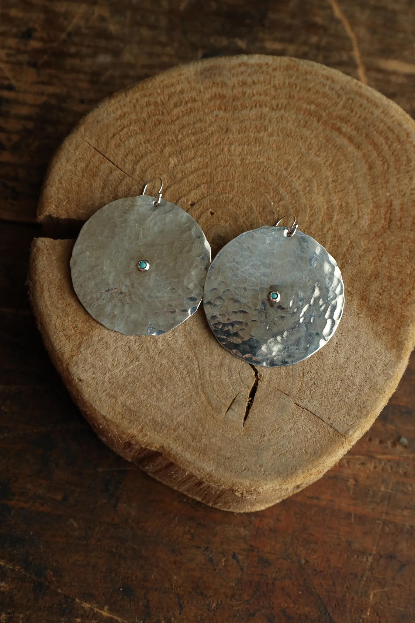Richard Schmidt Large Disc Small Turquoise Dot Earring - Image 3