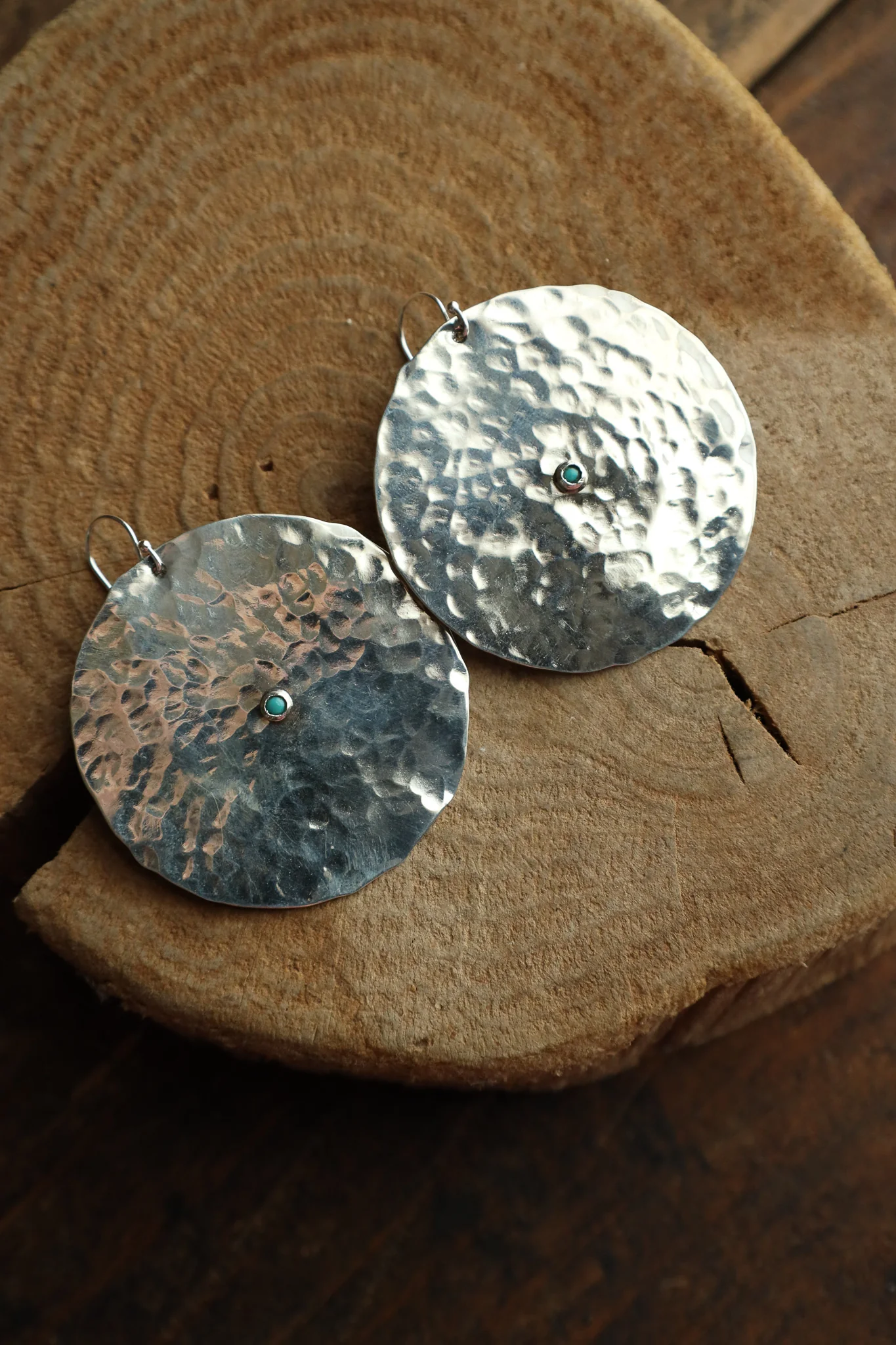 Richard Schmidt Large Disc Small Turquoise Dot Earring - Image 5